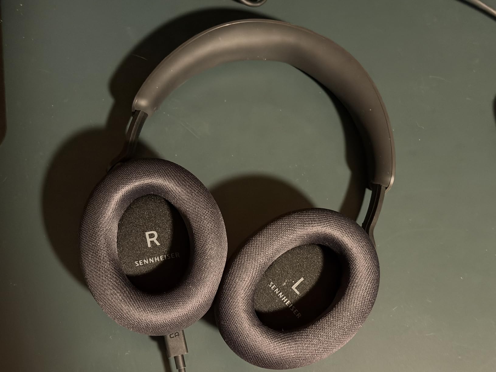 Sennheiser RS 255 TV Headphones - Bluetooth Headphones and Transmitter Bundle - Low Latency Wireless Headphones with Virtual Surround Sound, Speech Clarity and Auracast Technology - 50 h Battery customer photo 1