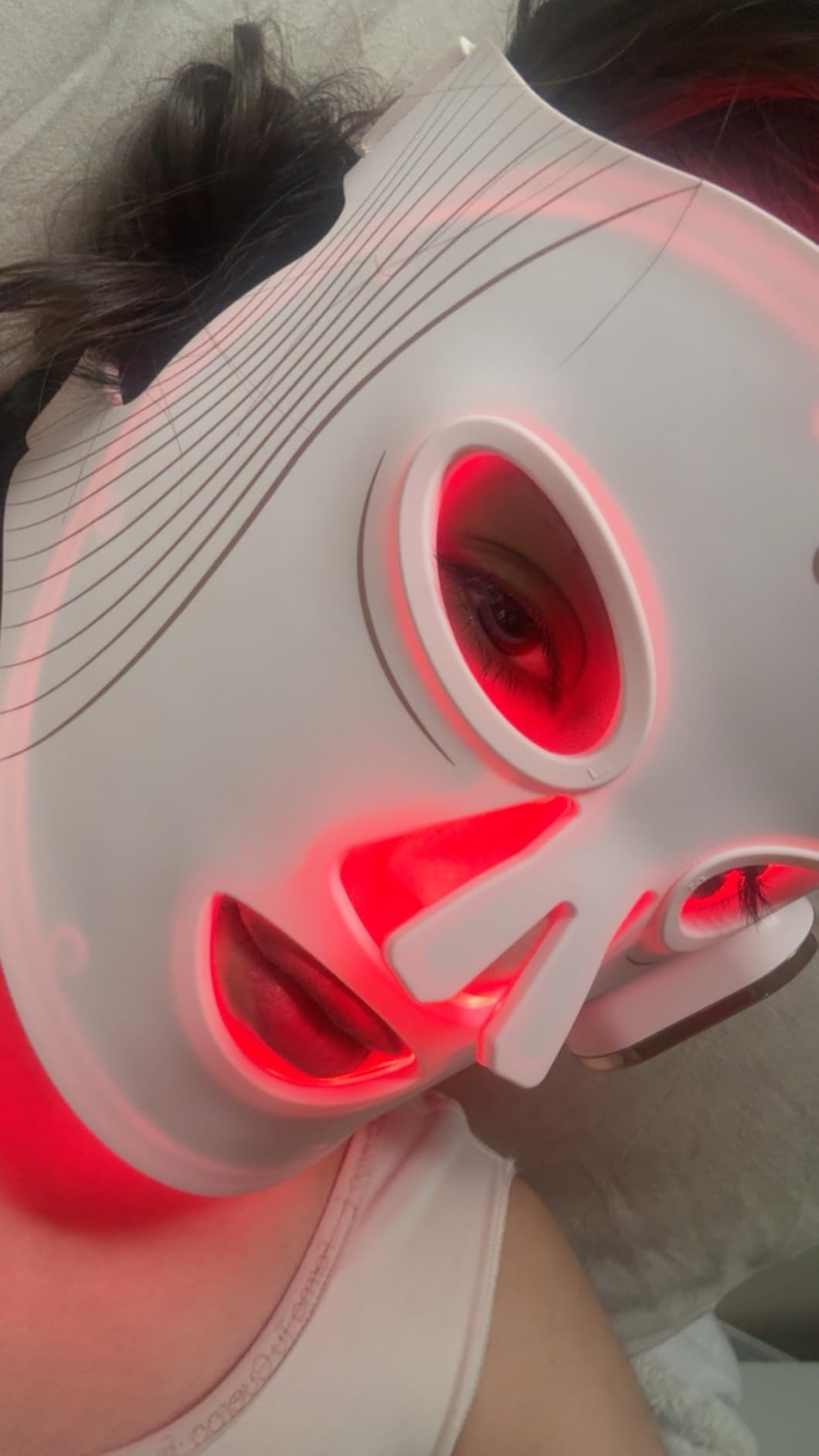 Red Light Therapy Mask for Face & Neck, 850nm NIR & 660nm Red LED, 4 Modes customer photo 1