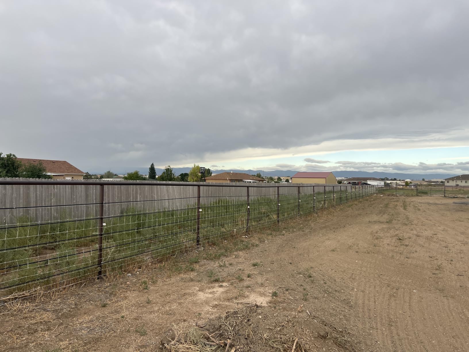 Cattle Panel 4ft x 165ft 14 Gauge Heavy Duty Galvanized Woven Wire Fence customer photo 2
