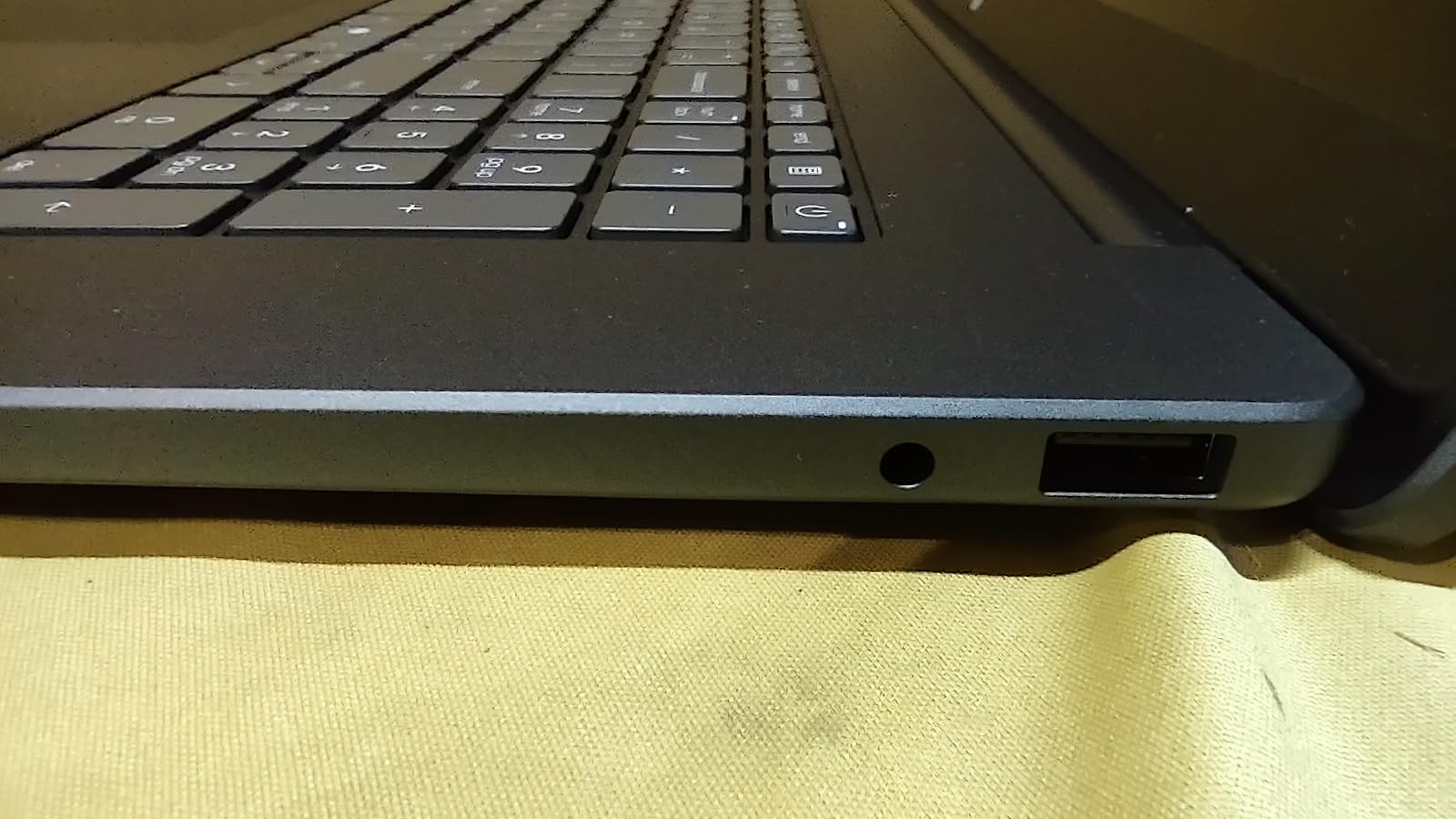 HP OmniBook 3 17.3 inch Laptop PC, FHD Display, AMD Ryzen 3 30, 8 GB RAM, 512 GB SSD, AMD Radeon 610M Graphics, Windows 11 Home, Mica Silver, 17-dp0199nr customer photo 1
