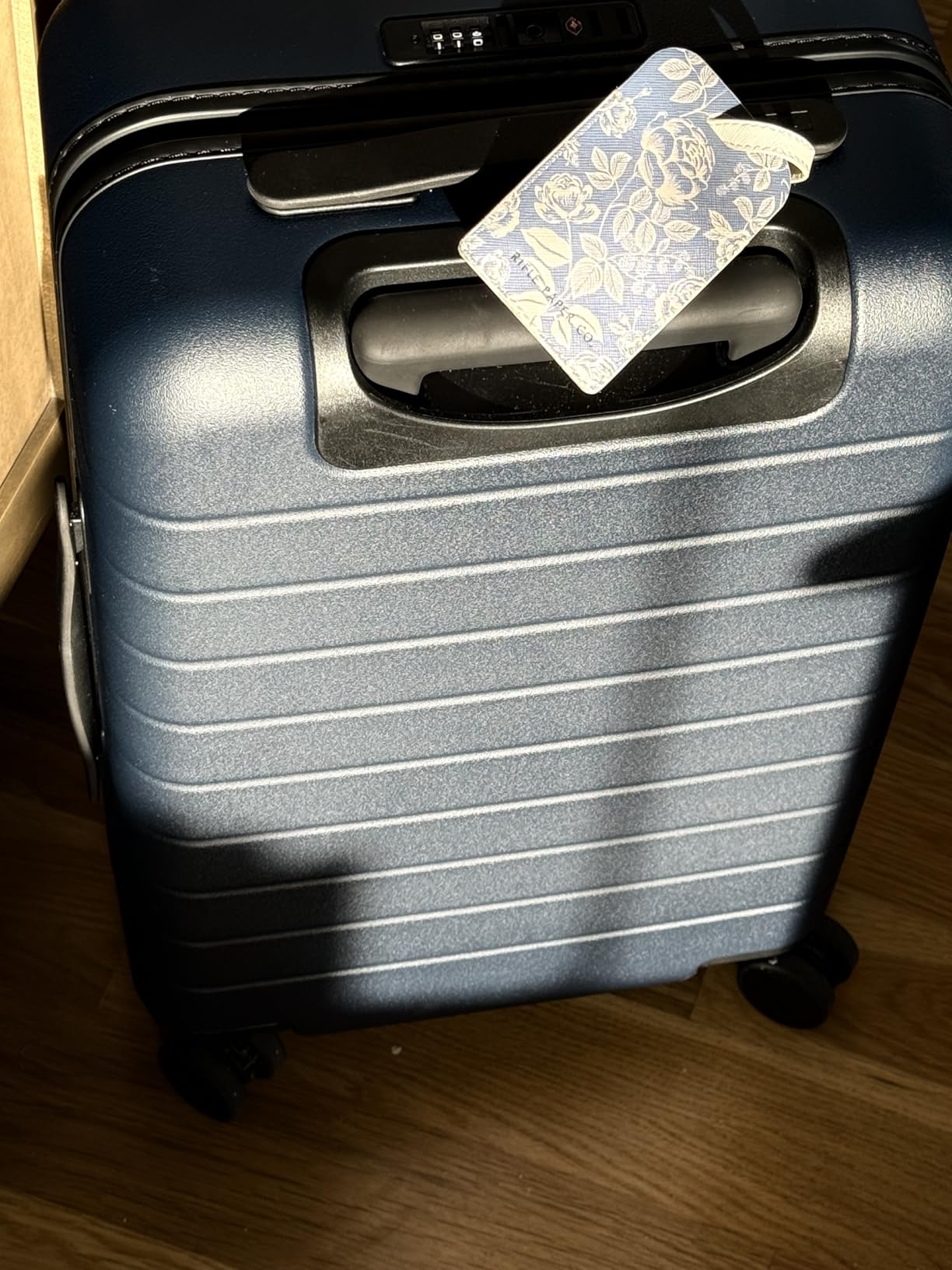 The Carry-On Luggage, 22-inch Lightweight Hardside Spinner Suitcase customer photo 2