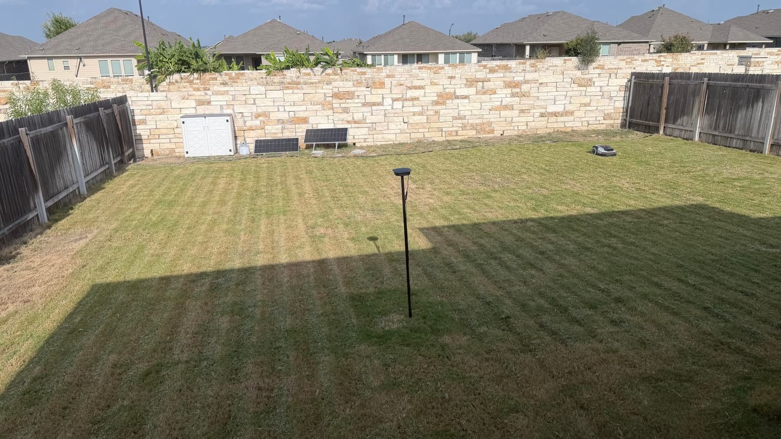 Roborock RockNeo Q110H Robot Lawn Mower, Wire-Free Robotic Lawn Mower with Full-Band RTK + VSLAM Navigation, Auto Mapping, AI Vision Obstacle Avoidance, App Control, 45% Slope, Covers Up to 1/4 Acre customer photo 2