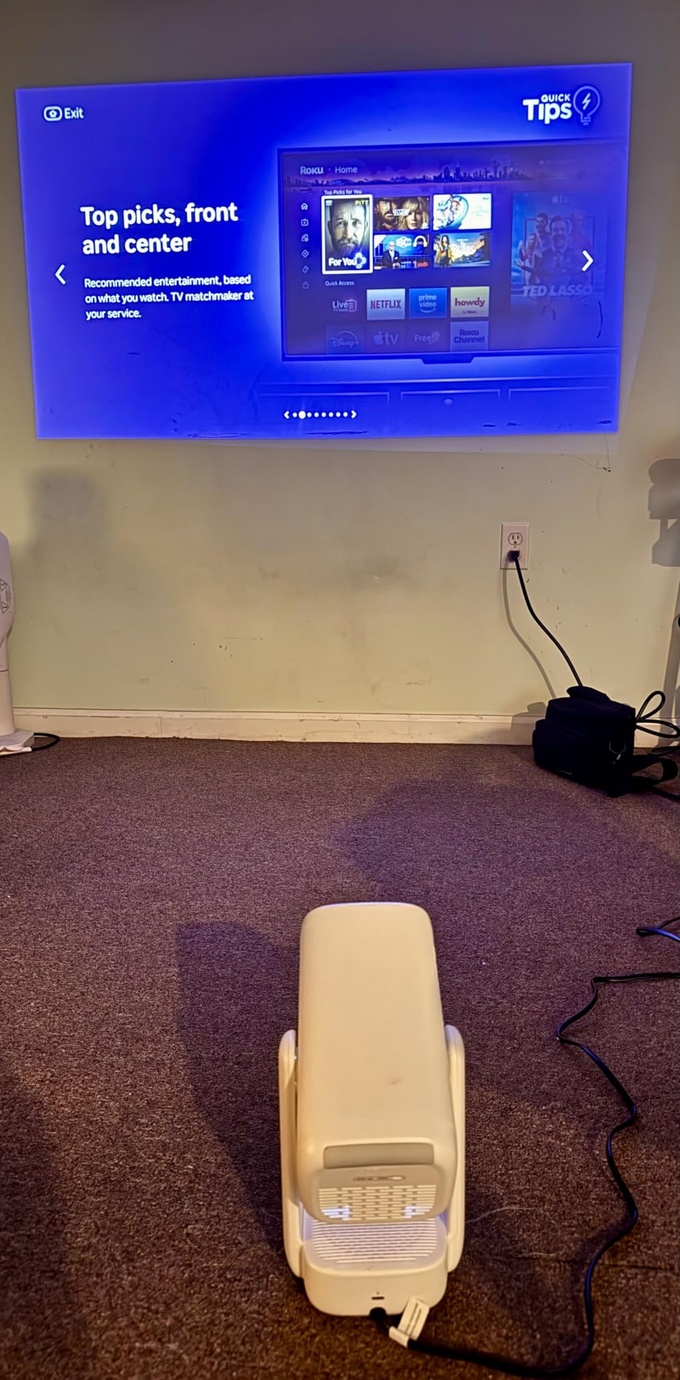 Aurzen Roku TV D1R air USB-C Powered Smart Portable Outdoor Projector White | Roku TV Built-in, WiFi & Bluetooth, Power Bank Supported, Native 1080P, DoIby Audio, Overhead Projector for Home & Outdoor customer photo 1