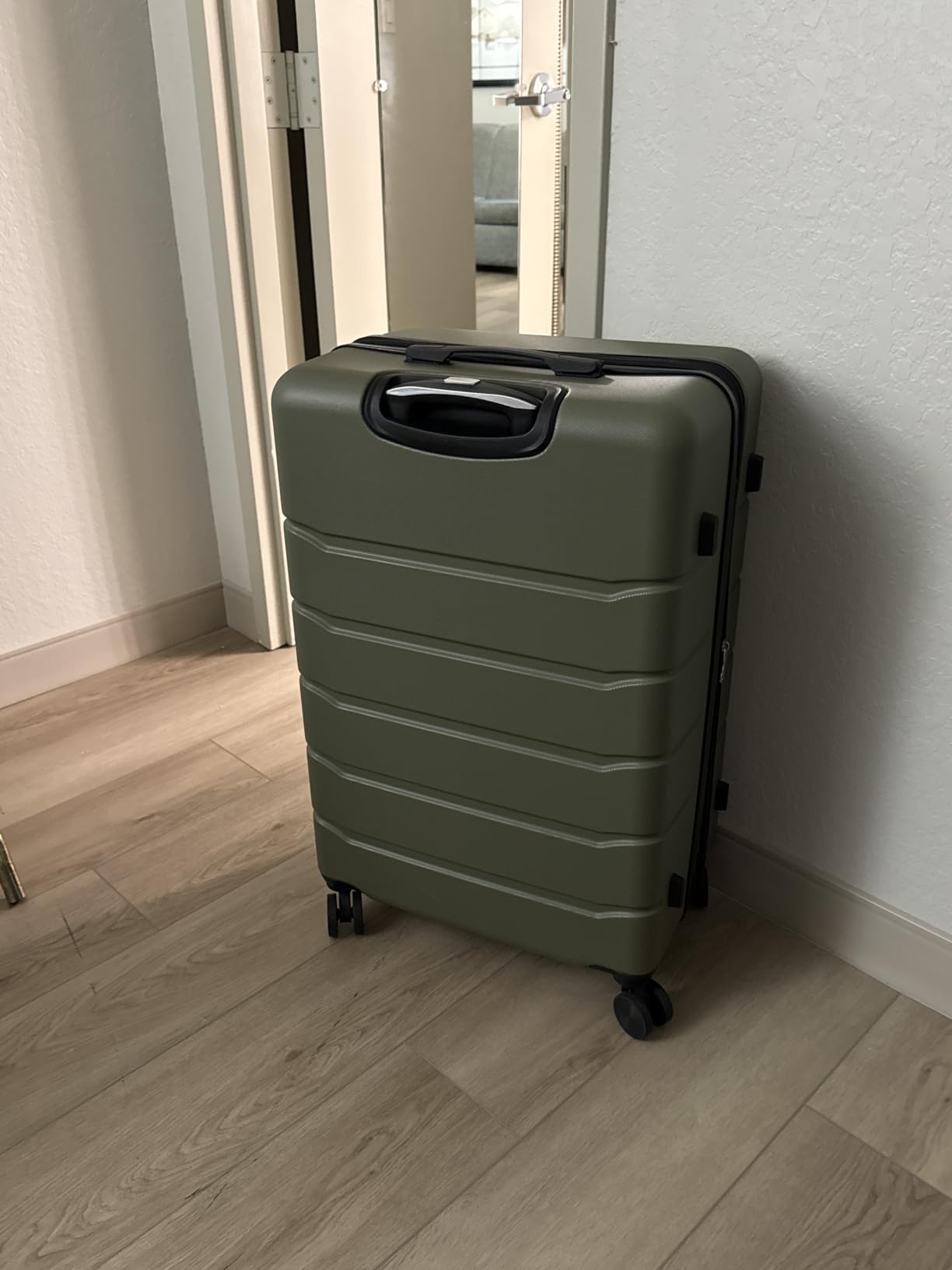 28 Inch Luggage, Hardside Checked Suitcase with Spinner Wheels, Lightweight ABS Hard Shell Travel Luggage, TSA Approved Lock, Expandable Large Suitcase for Business & Travel-Black customer photo 1