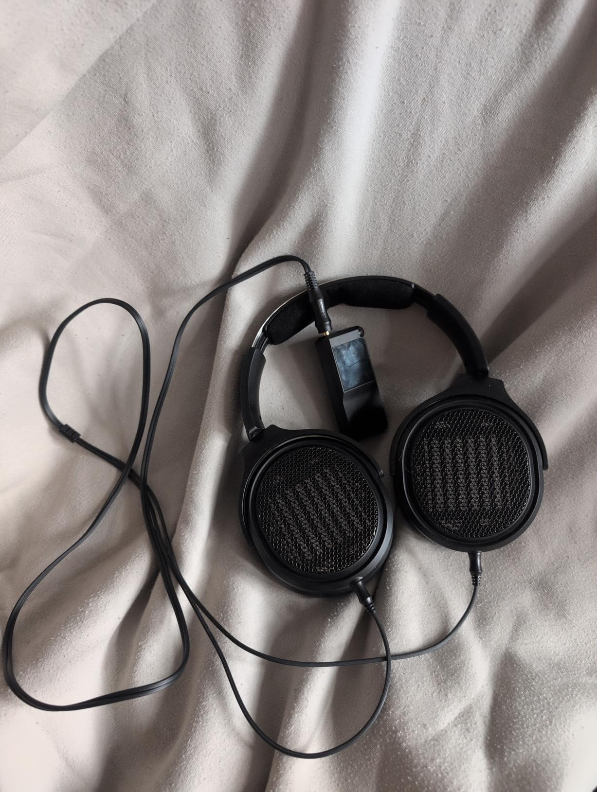 FiiO JT7 Over-Ear Planar Magnetic Headphones, 95x86mm Planar Driver, 3µm Ultra-Thin Diaphragm, Foldable Lightweight Design, Detachable 4.4mm/3.5mm Cable for Audiophiles (Champagne Gold) customer photo 1