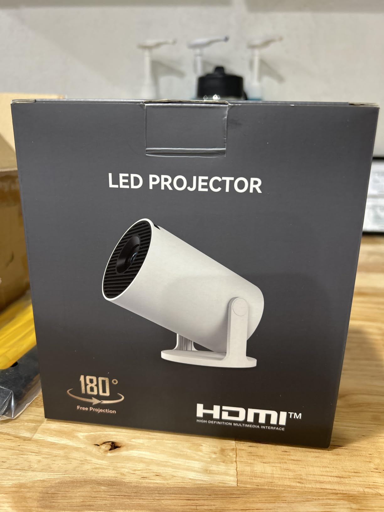 [Built-in Apps] Mini Projector 4K Supported, Android TV OS & Phone Remote customer photo 1