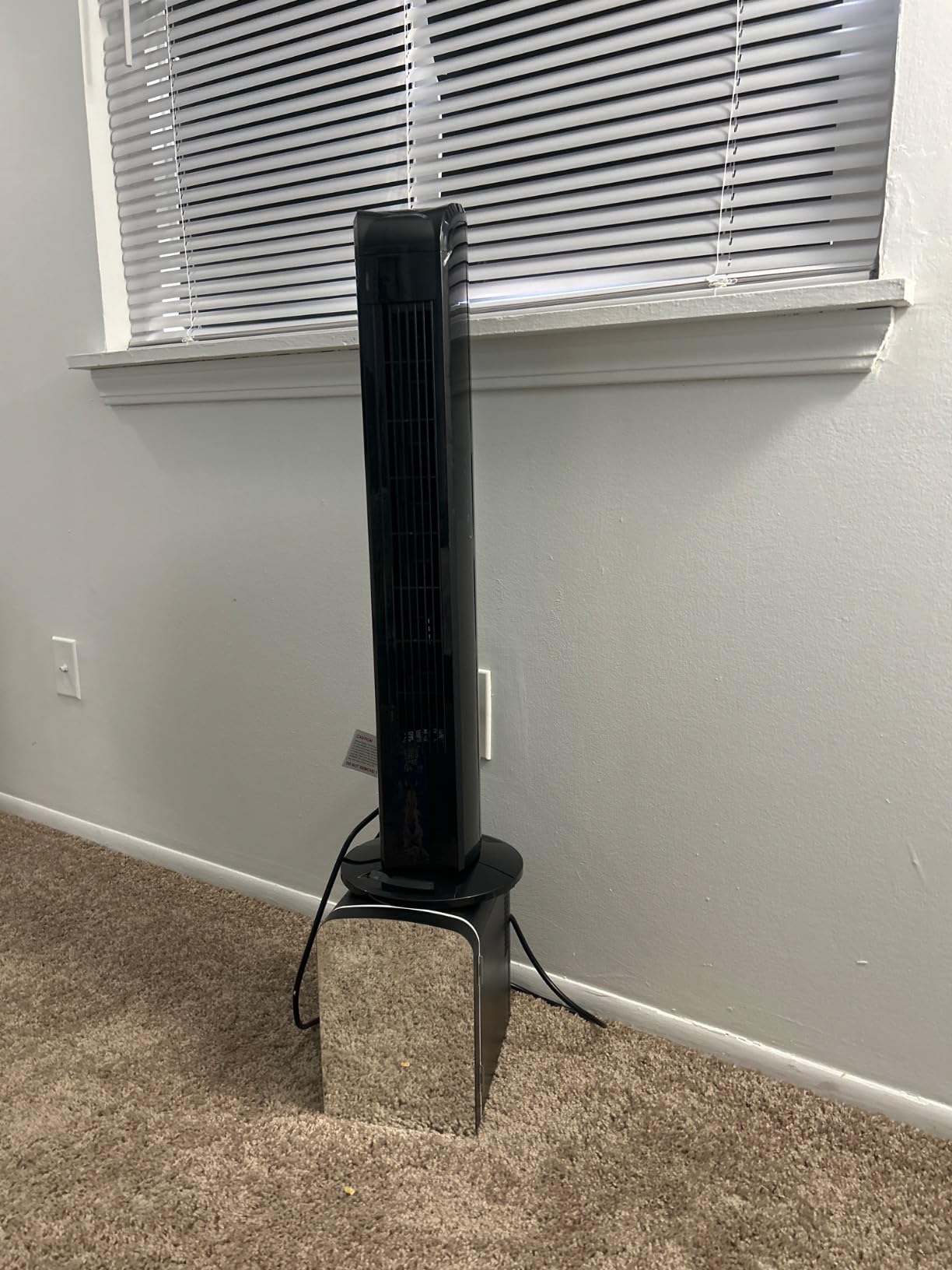 Uthfy Oscillating Tower Fan for Bedroom, Portable Standing Fan with Remote, 3 Modes 3 Speeds, 7.5H Timer, 120° Quiet Cooling for Living room, Office, Black customer photo 2