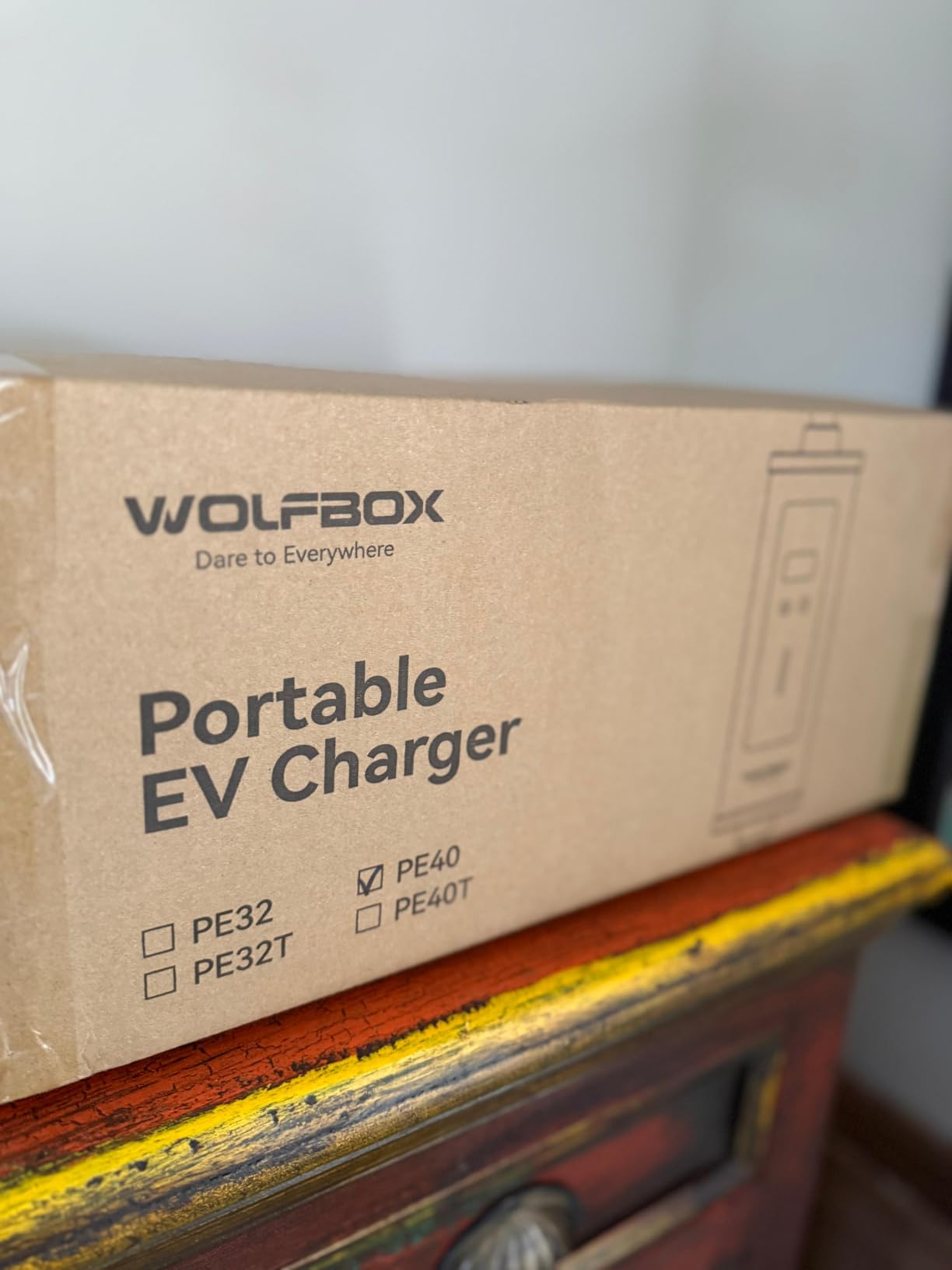 WOLFBOX Portable Level 1&2 EV Charger 40amp for J1772 EVSE(PE40) | ETL Certified, NEMA 5-15 & 14-50 Plug Adapter, 25ft Cable, Indoor/Outdoor (IP66), 208-240V customer photo 1