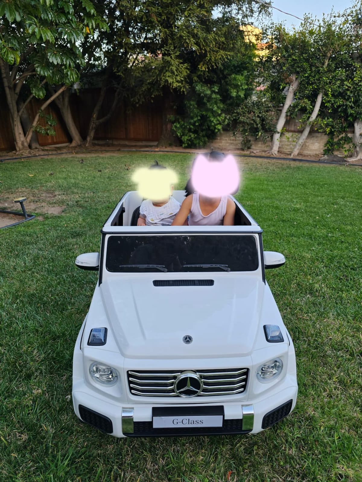 ELEMARA 2 Seater 24v Ride on Toys for Big Kids, Mercedes Benz G-Class G500 Electric Car for Kids, 4WD Ride on Car with Remote Control, Battery Powered SUV, Bluetooth, Music & Horn, Low Battery Prompt, Black customer photo 2