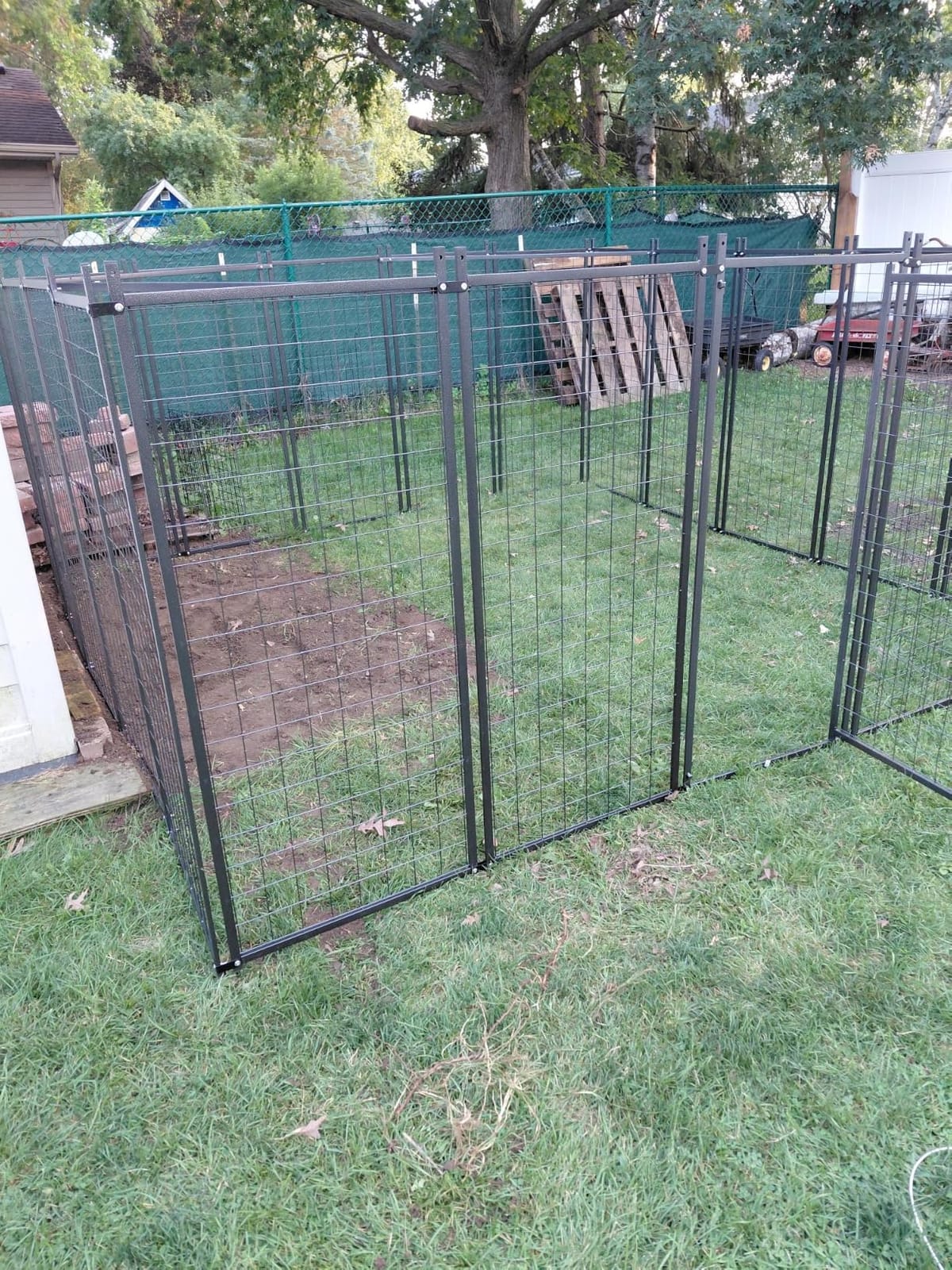 10x10 ft Outdoor Dog Kennel, Heavy Duty Dog Pens for Large Dogs | Heavy Duty & Easy Assembly & Rust Resistant & Waterproof Roof & Galvanized & Welded Wire & Durable & Dual Lock & w/ manual customer photo 2