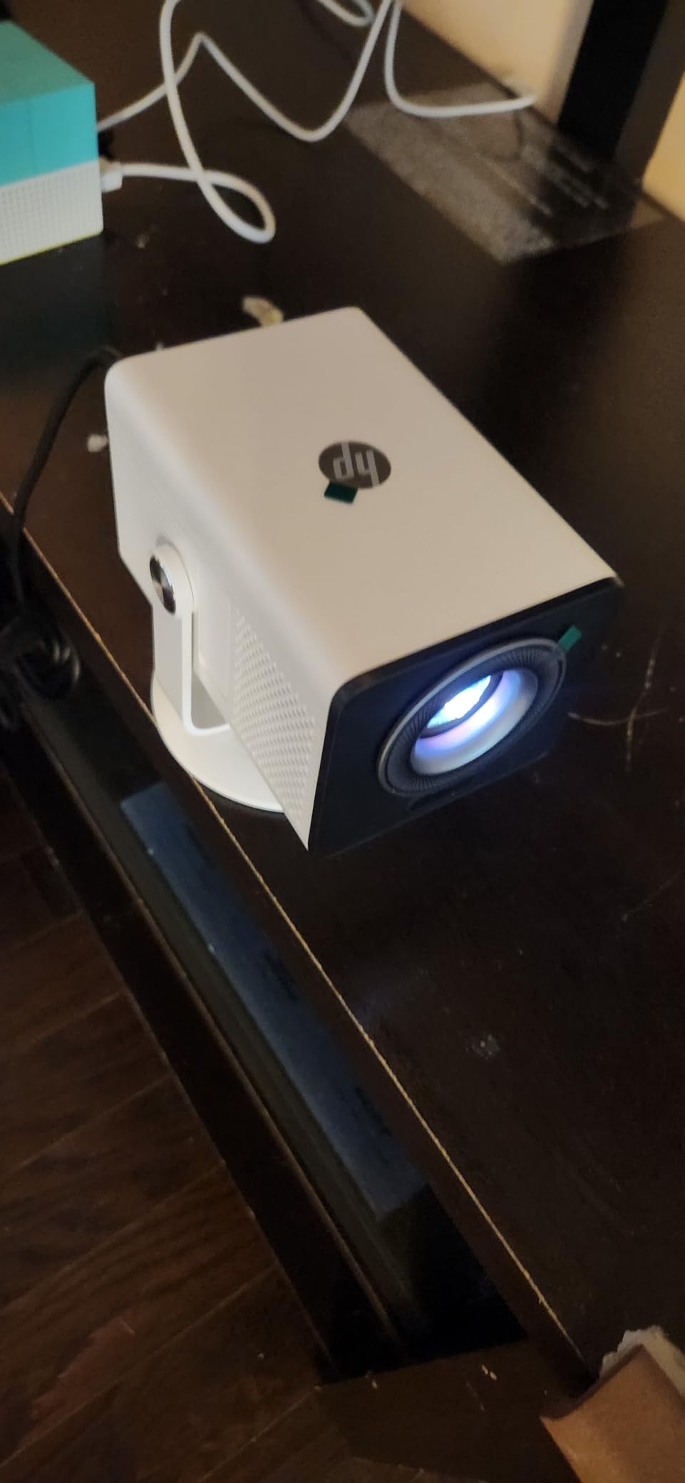 HP Projector with Apps, FHD 4K Supported, USB-C Power Bank Compatible MC425 customer photo 1
