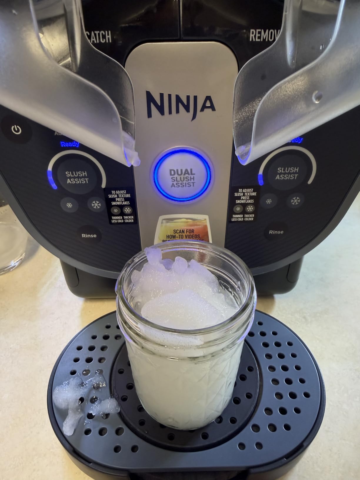 Ninja SLUSHi Twist Smart Frozen Drink Maker with Dual SlushAssist, FS701BL customer photo 1