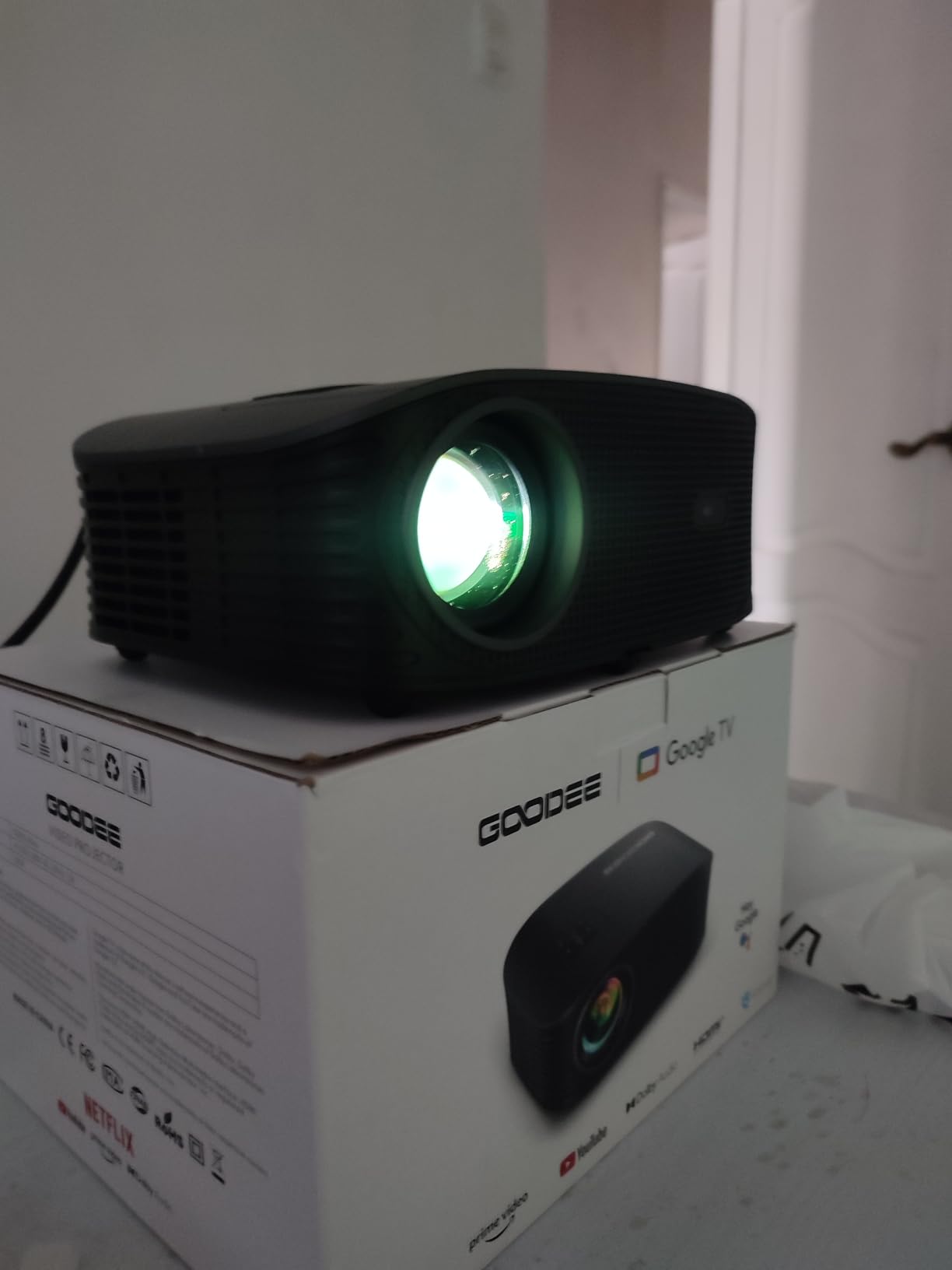 GOODEE Mini Projector [Official Licensed Google TV] Built-in Apps customer photo 1