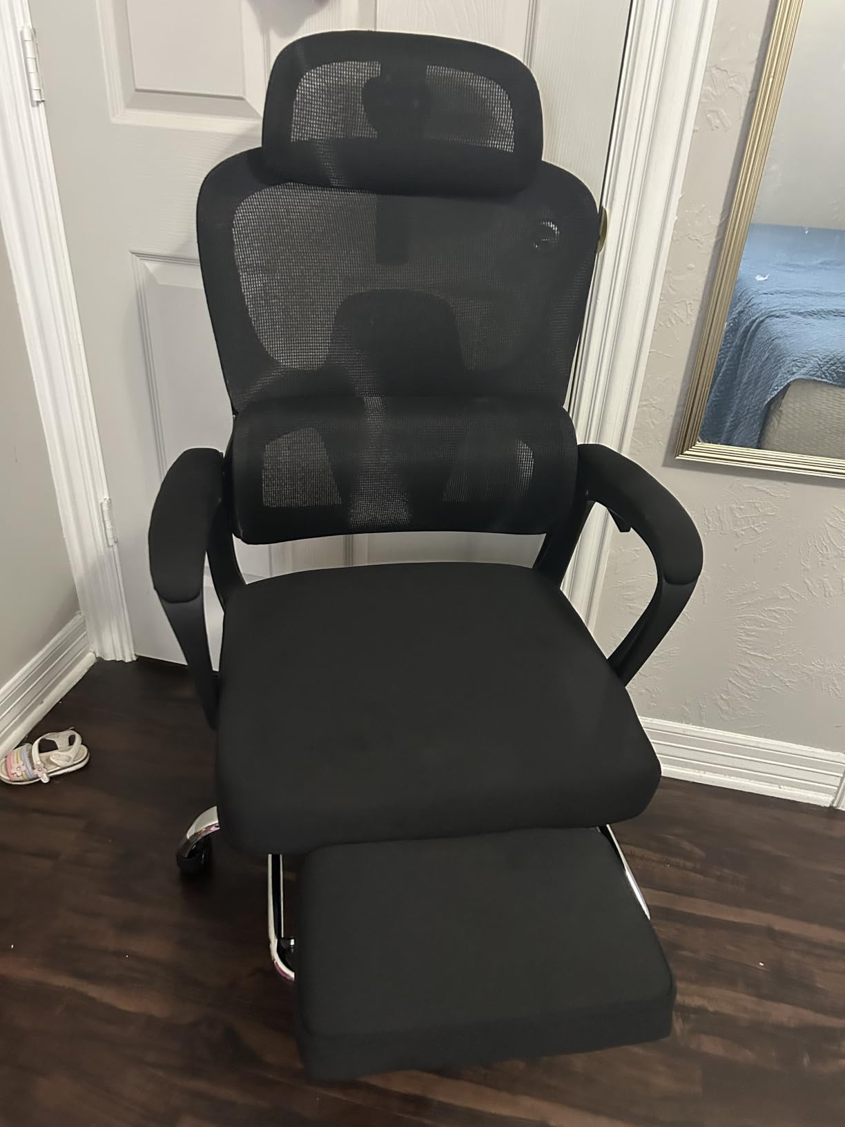 Ergonomic Office Chair with Footrest, 90-145° Reclining Mesh Desk Chair | Adjustable Lumbar Support & Headrest, High Back Mesh Computer Chair for Home Office/Gaming, 350lbs Capacity customer photo 1