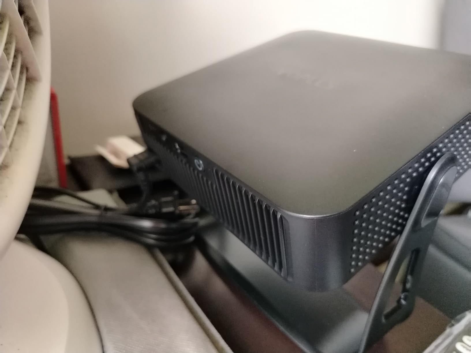 VOPLLS 4600 ANSI Smart 4K Projector with WiFi & Bluetooth,Autofocs customer photo 2