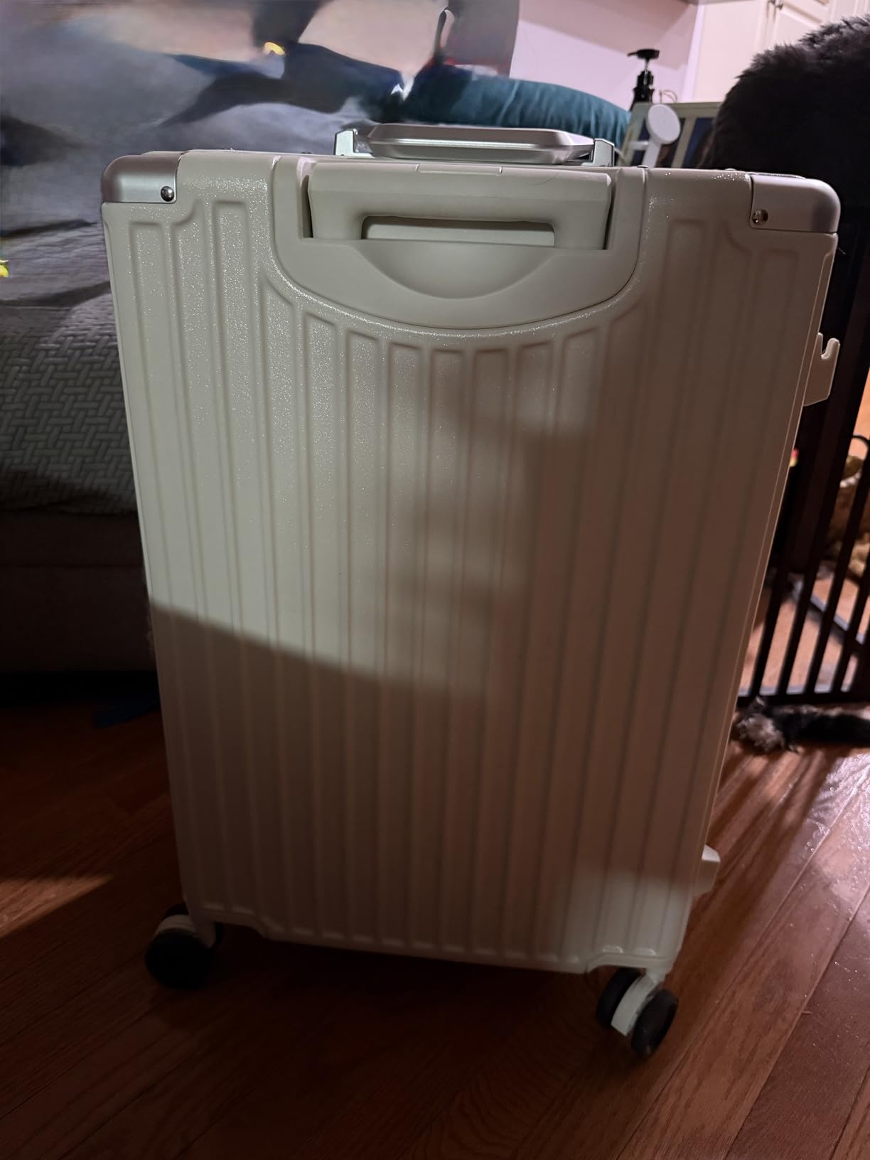 AnyZip Luggage Sets 2 Piece Aluminum Frame Carry On and Checked Suitcase PC ABS Hard Shell TSA Lock No Zipper(Silver, 20/28) customer photo 2