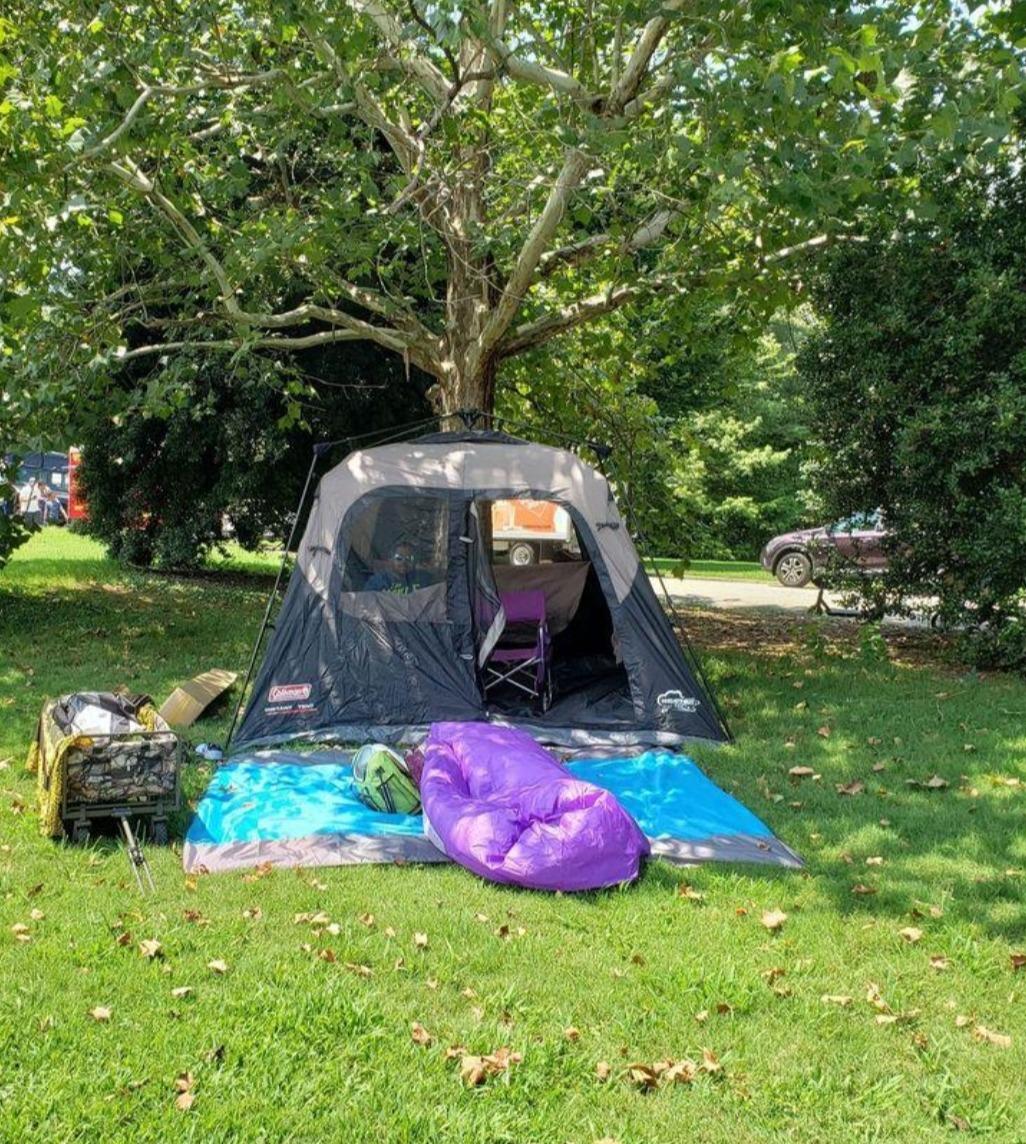 Coleman Skylodge Screened Canopy Tent with Instant Setup 10x10/15x13ft Portable Screen Shelter with 1-Minute Setup for Bug-Free Lounging Great for Picnic Yard Beach Park Camping & More customer photo 1