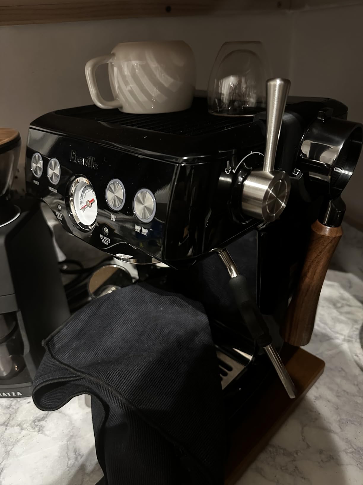 Breville BES840XL Infuser Espresso Machine, Brushed Stainless Steel customer photo 1