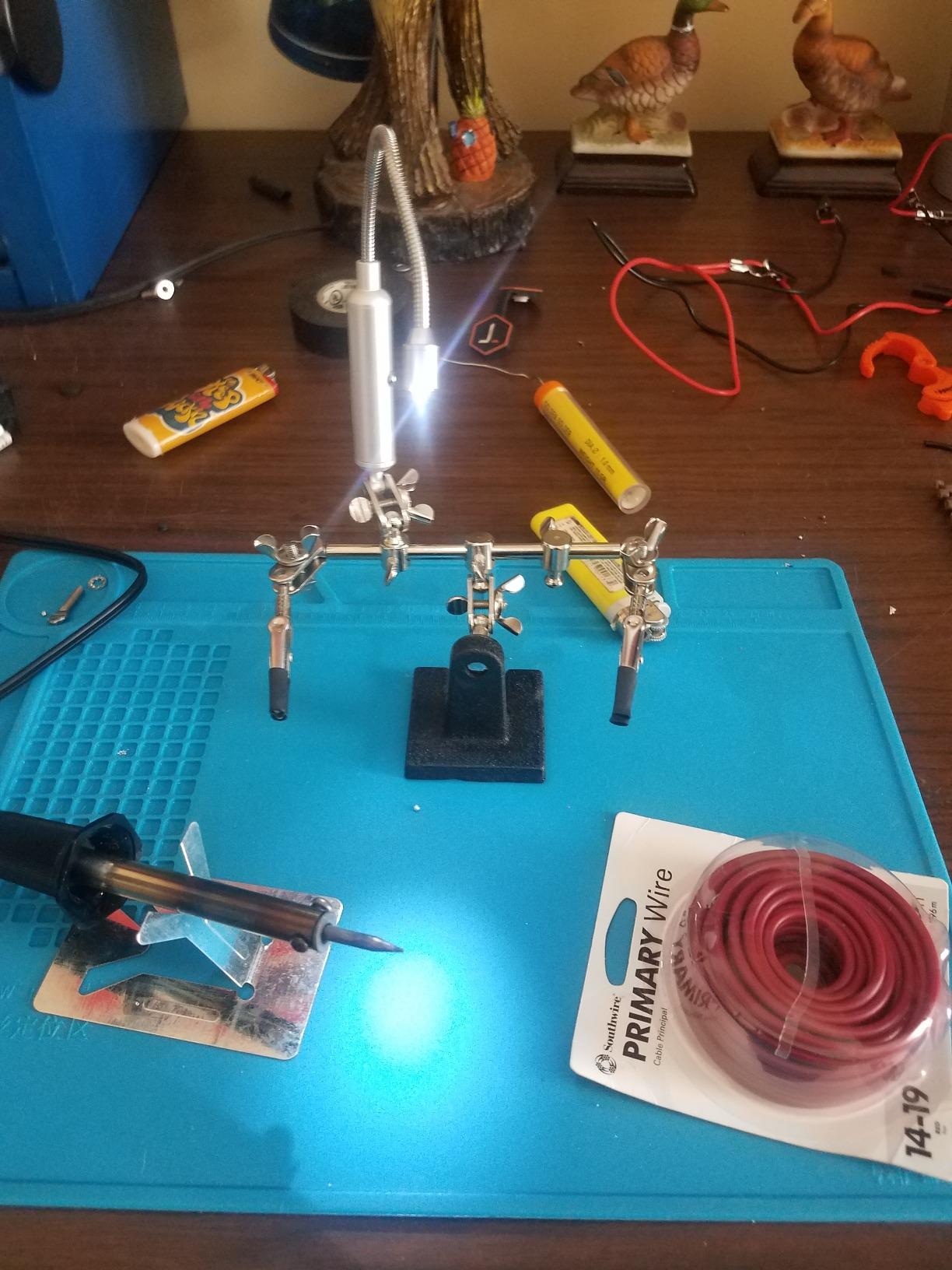 RamPro - Helping Hand Magnifier Glass Stand - Magnifying Lens, Perfect for Soldering, Crafting & Inspecting Micro Objects customer photo 1