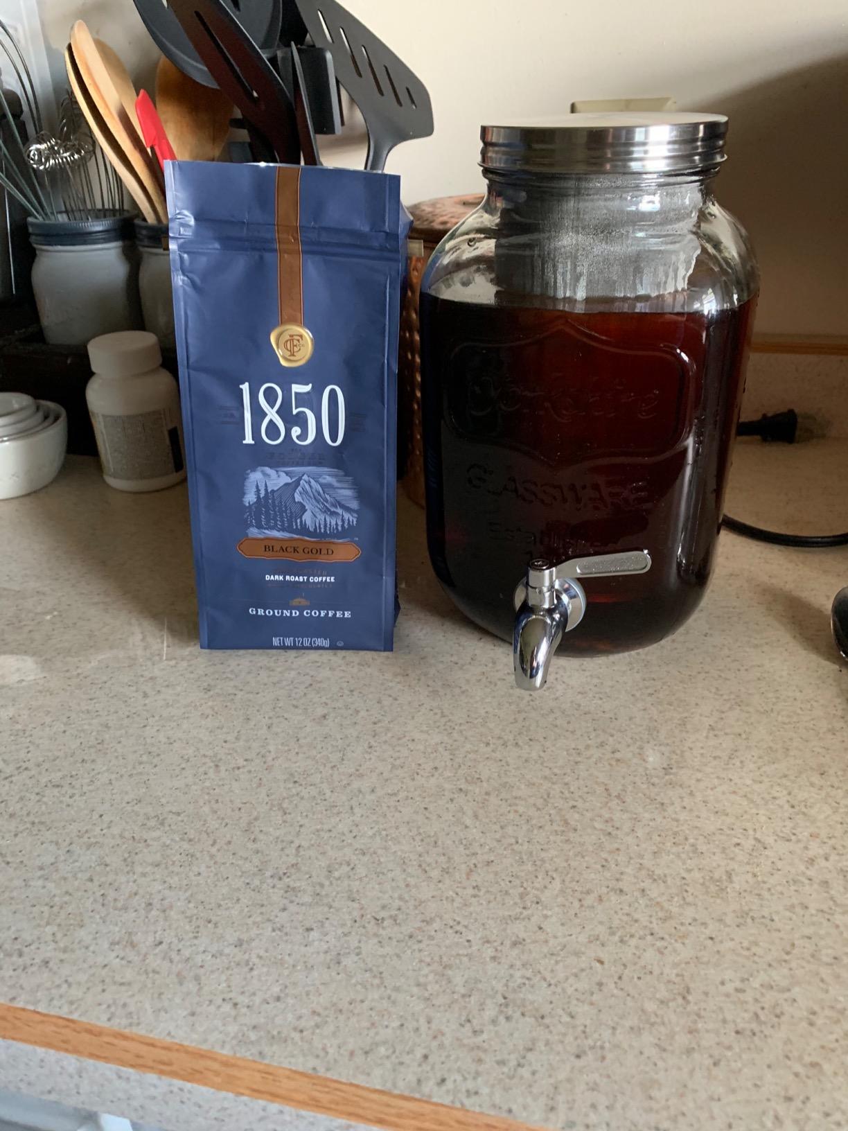 Willow & Everett Cold Brew Coffee & Iced-Tea Maker Pitcher, 1 Gal Glass Dispenser w/Metal Spigot & Mesh Filter Iced Coffee & Sun Tea Brewing System customer photo 1