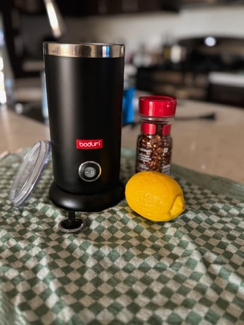 Bodum 10oz Bistro Electric Milk Frother, Black customer photo 1