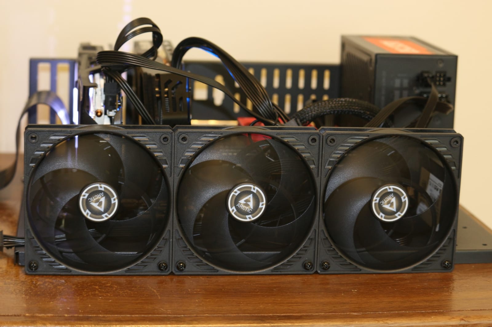 ARCTIC P12 - PC Fan, 120 mm Fan, PC Case Fan, Pressure-optimised customer photo 1