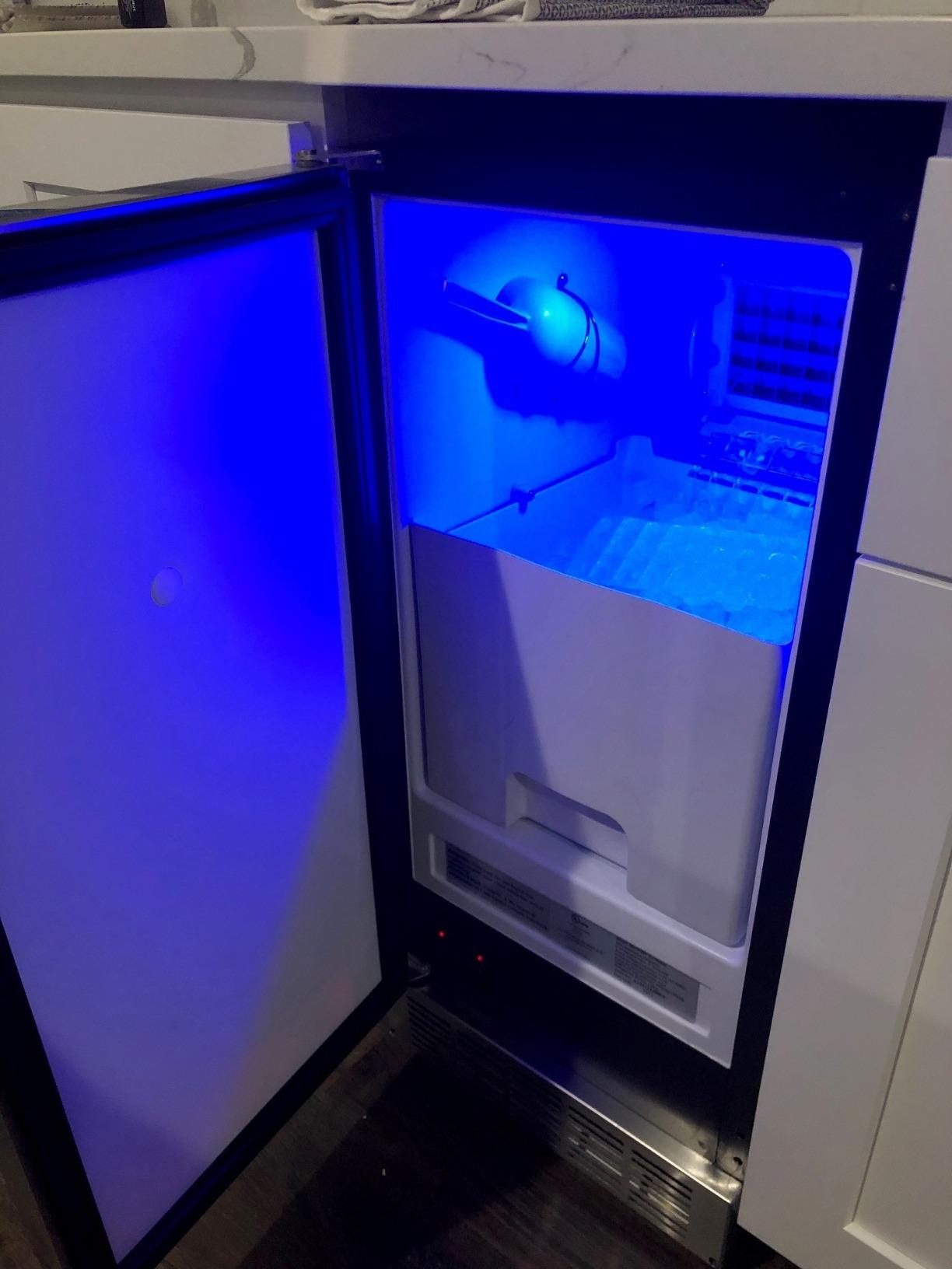 EdgeStar IB450SSP 50 lb. 15 Inch Wide Undercounter Clear Ice Maker with Drain Pump customer photo 1