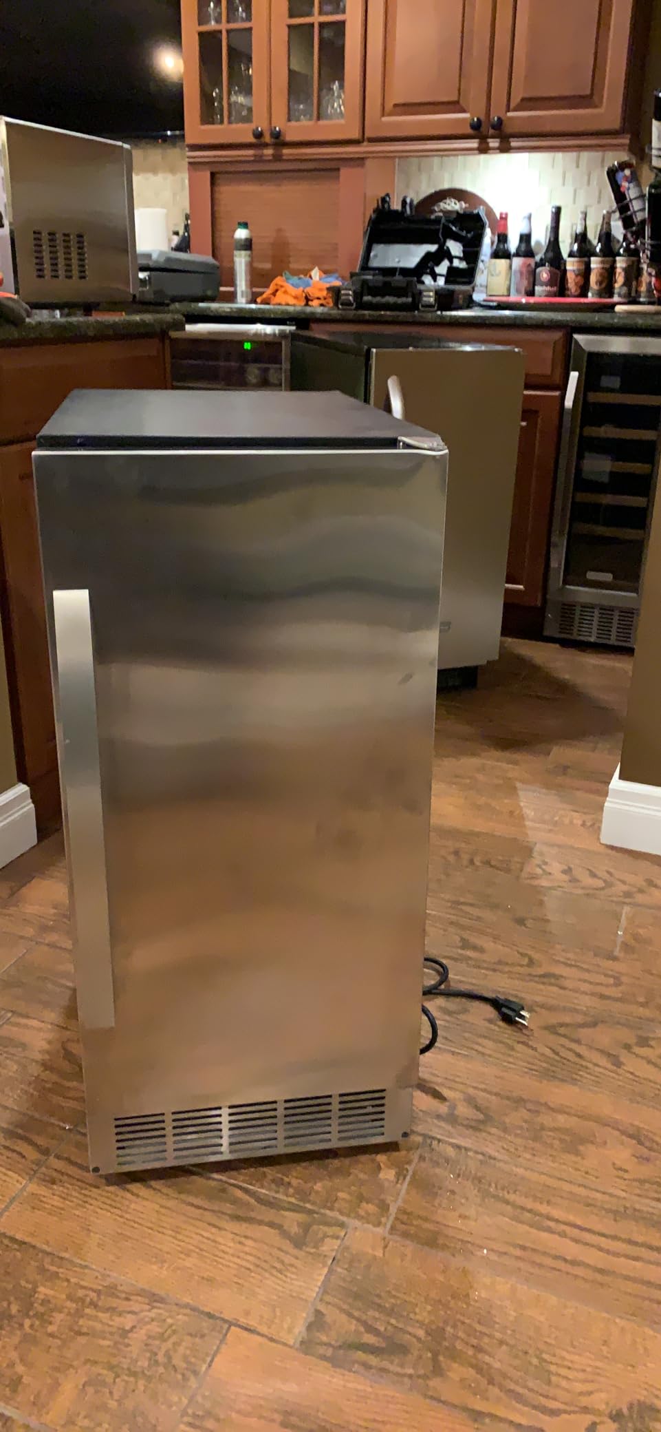 EdgeStar IB450SSP 50 lb. 15 Inch Wide Undercounter Clear Ice Maker with Drain Pump customer photo 2