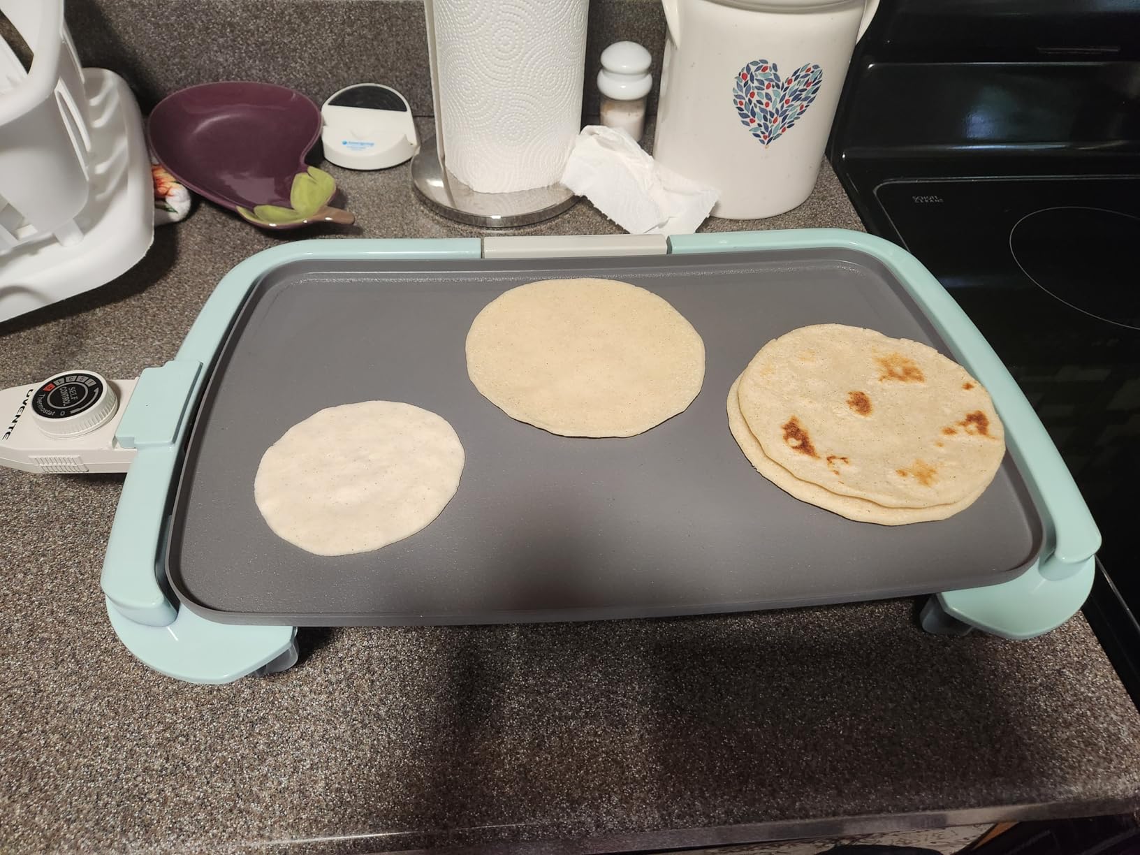 OVENTE Electric Griddle with 16 x 10 Inch Non-Stick Plate, Black GD1610B customer photo 1