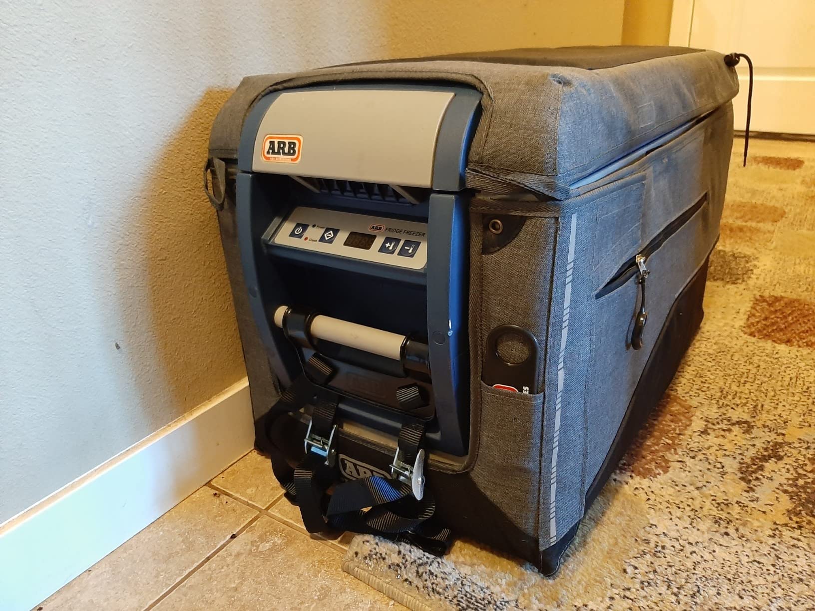 ARB Transit Bag Classic Fridge 50Q Series 2 Grey/Black (10900043) customer photo 1