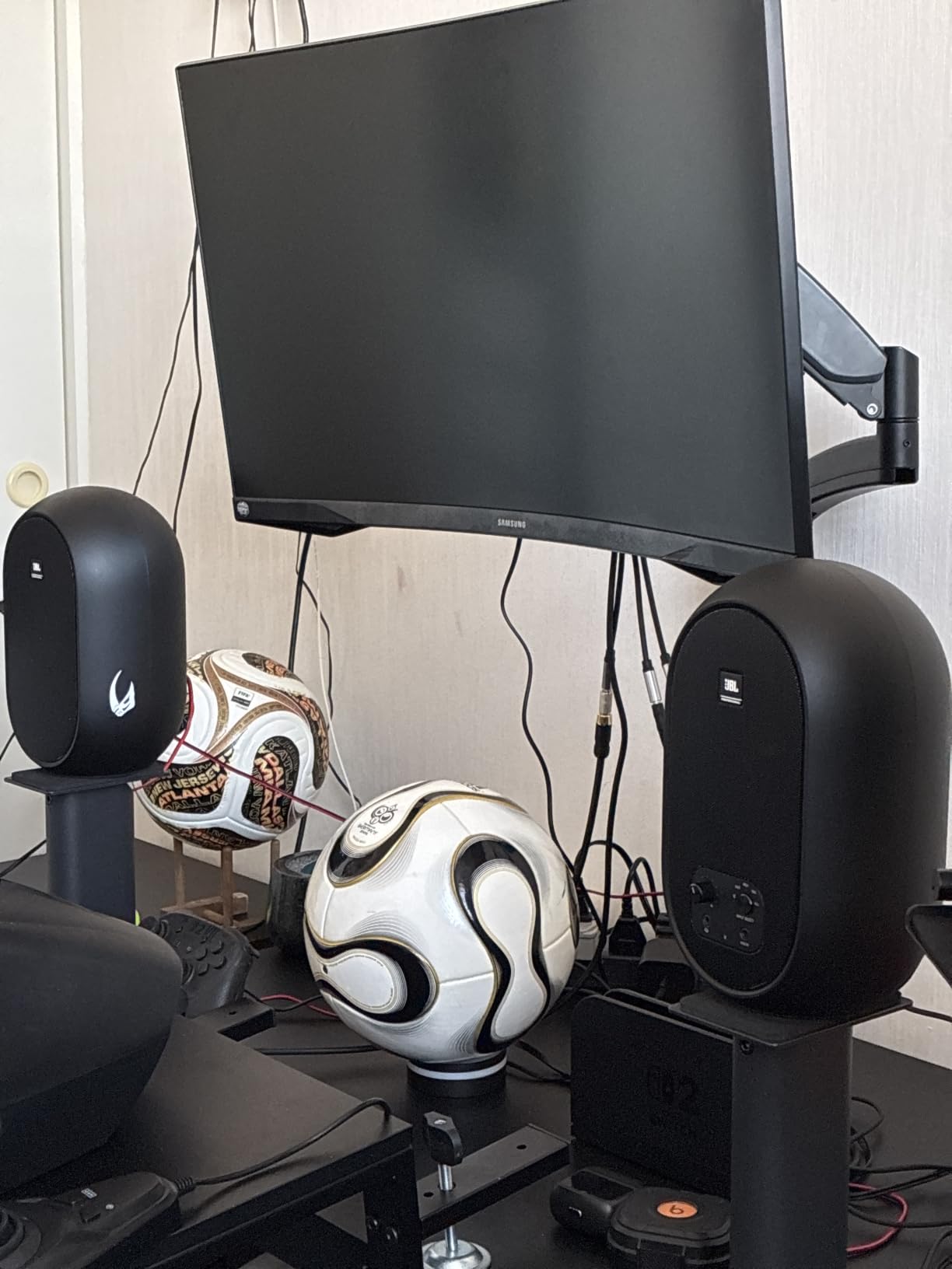 Kanto SP9 Rising Desktop Speaker Stands for Small/Medium Bookshelf Speakers & Compact/Mid-Size 2”-4” Studio Monitors | 8.3