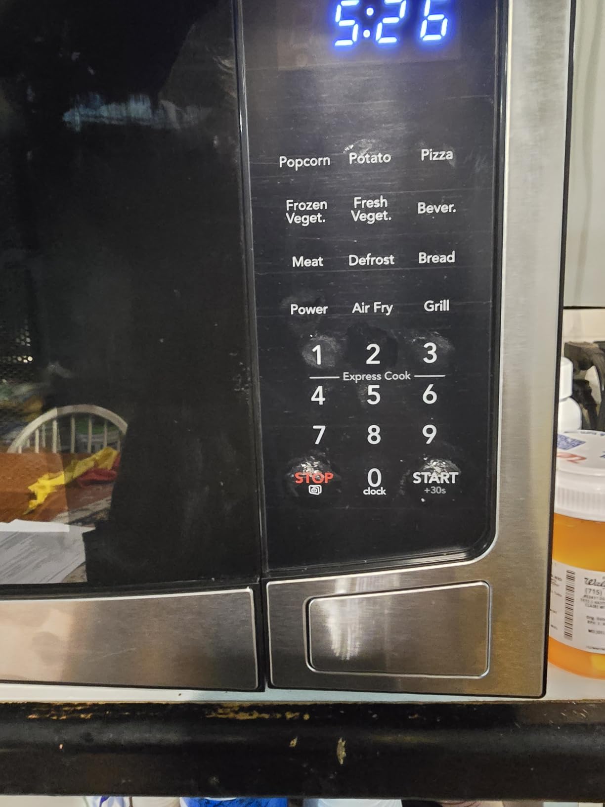 FRIGIDAIRE 1.2 cu ft Microwave, Digital Air Fryer, Convection Oven, Combo-Fry with XL Capacity, Stainless Steel Finish customer photo 1