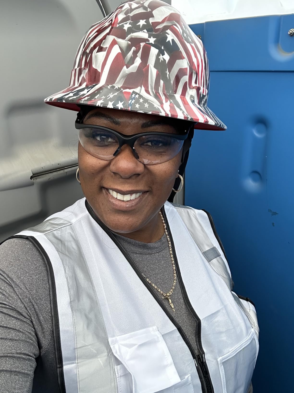 LANON Full Brim FRP Hard Hat, Class C, Premium Charcoal Gray Design customer photo 2