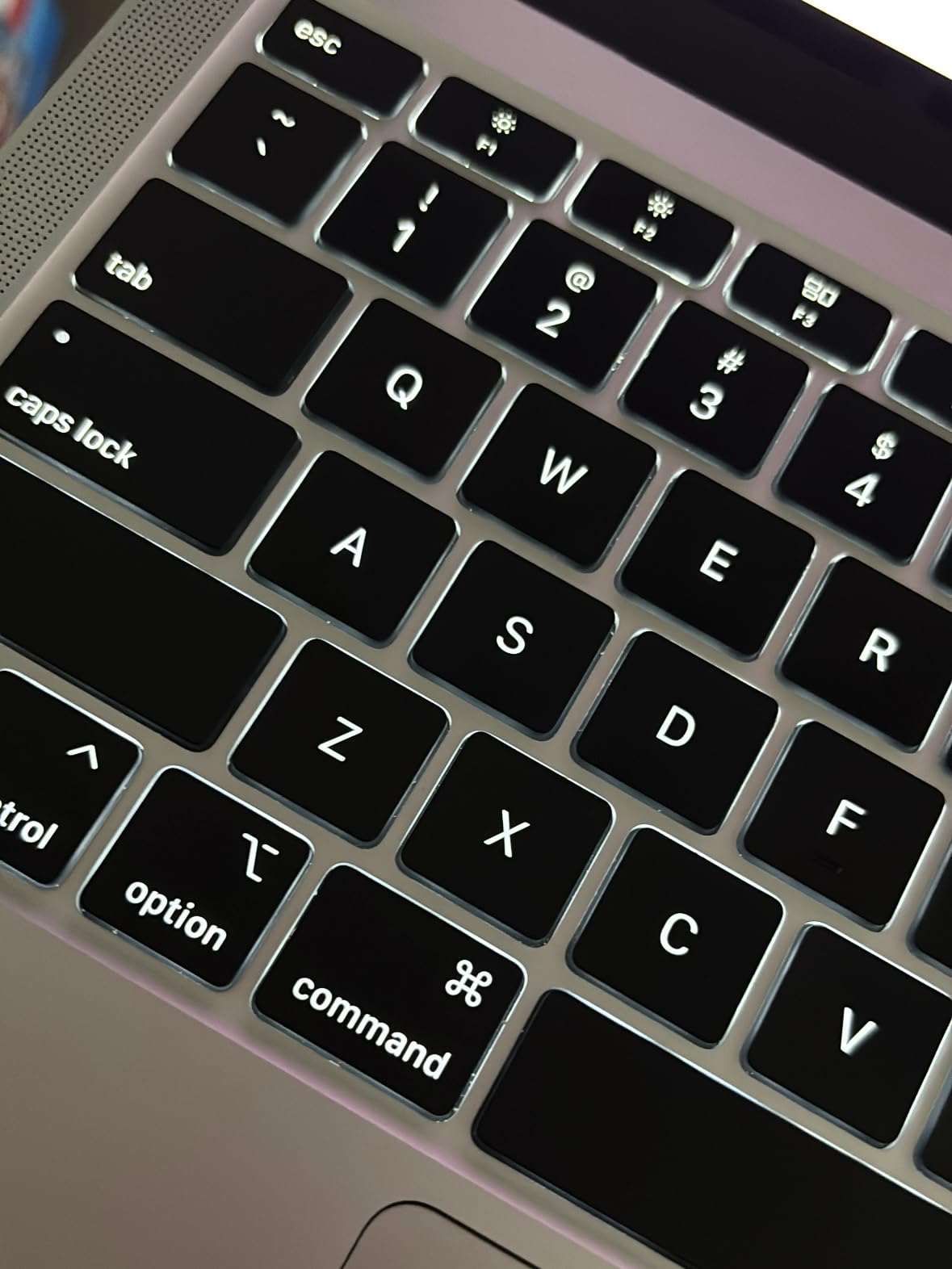Apple Late 2020 MacBook Air with Apple M1 Chip (13 inch, 8GB RAM, 256GB SSD) Silver (Renewed) customer photo 1