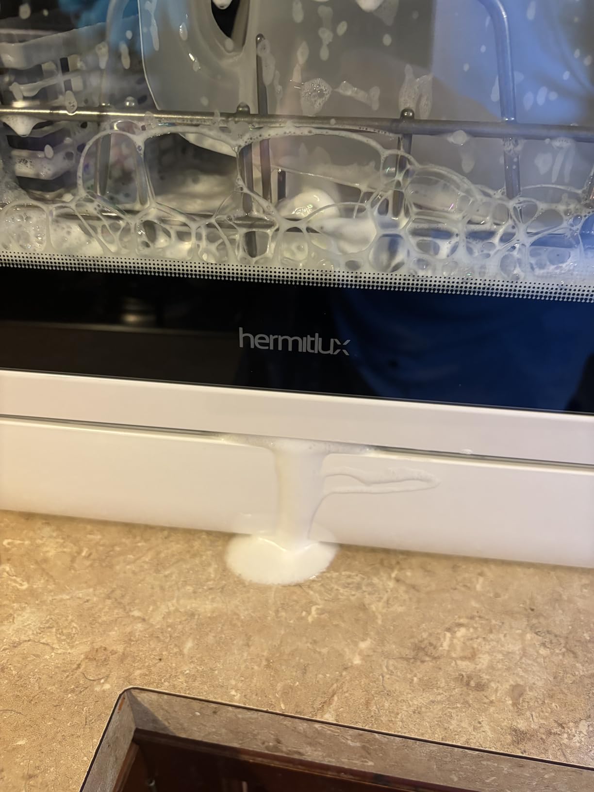 Hermitlux Countertop Portable Dishwasher, Built-in 5-Liter Water Tank customer photo 2