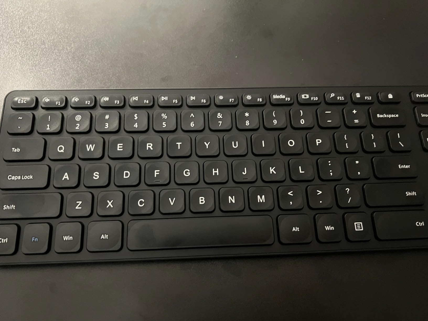 Arteck 2.4G Wireless Keyboard Ultra Slim Full Size Keyboard with Numeric Keypad and Media Hotkey for Computer/Desktop/PC/Laptop/Surface/Smart TV and Windows 10/8/ 7 Built-in Rechargeable Battery customer photo 1