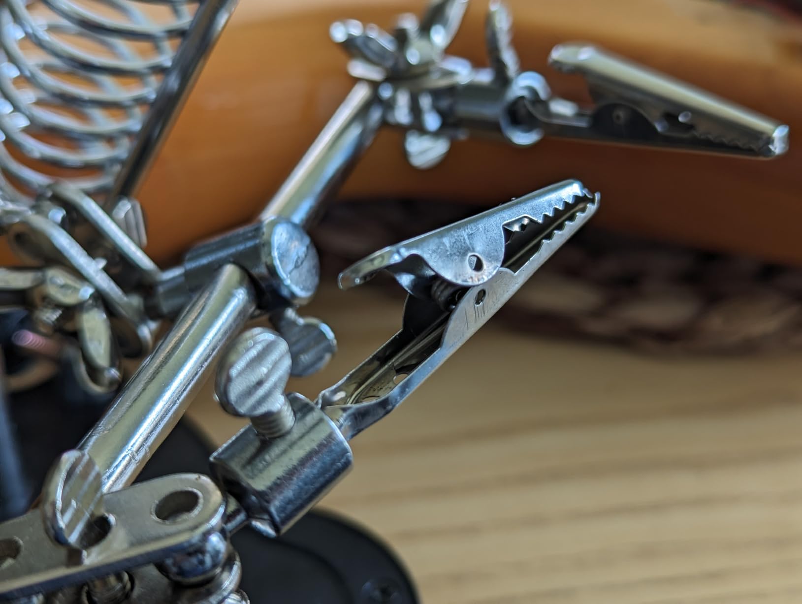 Helping Hands Soldering Station, LED-lit Magnifying Glass Alligator Clips customer photo 2