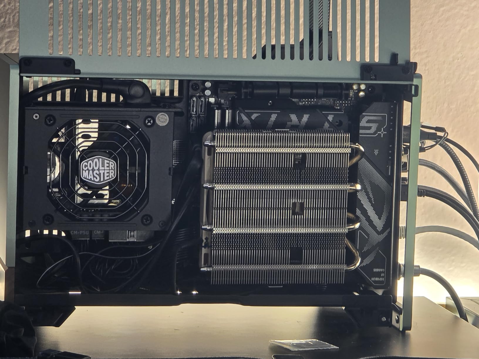 Fractal Design Terra Jade - Wood Walnut Front Panel - Small Form Factor - Mini ITX Gaming case – PCIe 4.0 Riser Cable – USB Type-C - Anodized Aluminum Panels customer photo 1
