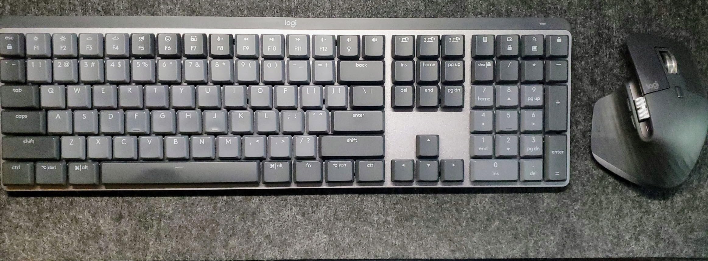 Logitech MX Mechanical Wireless Illuminated Performance Keyboard Clicky customer photo 1