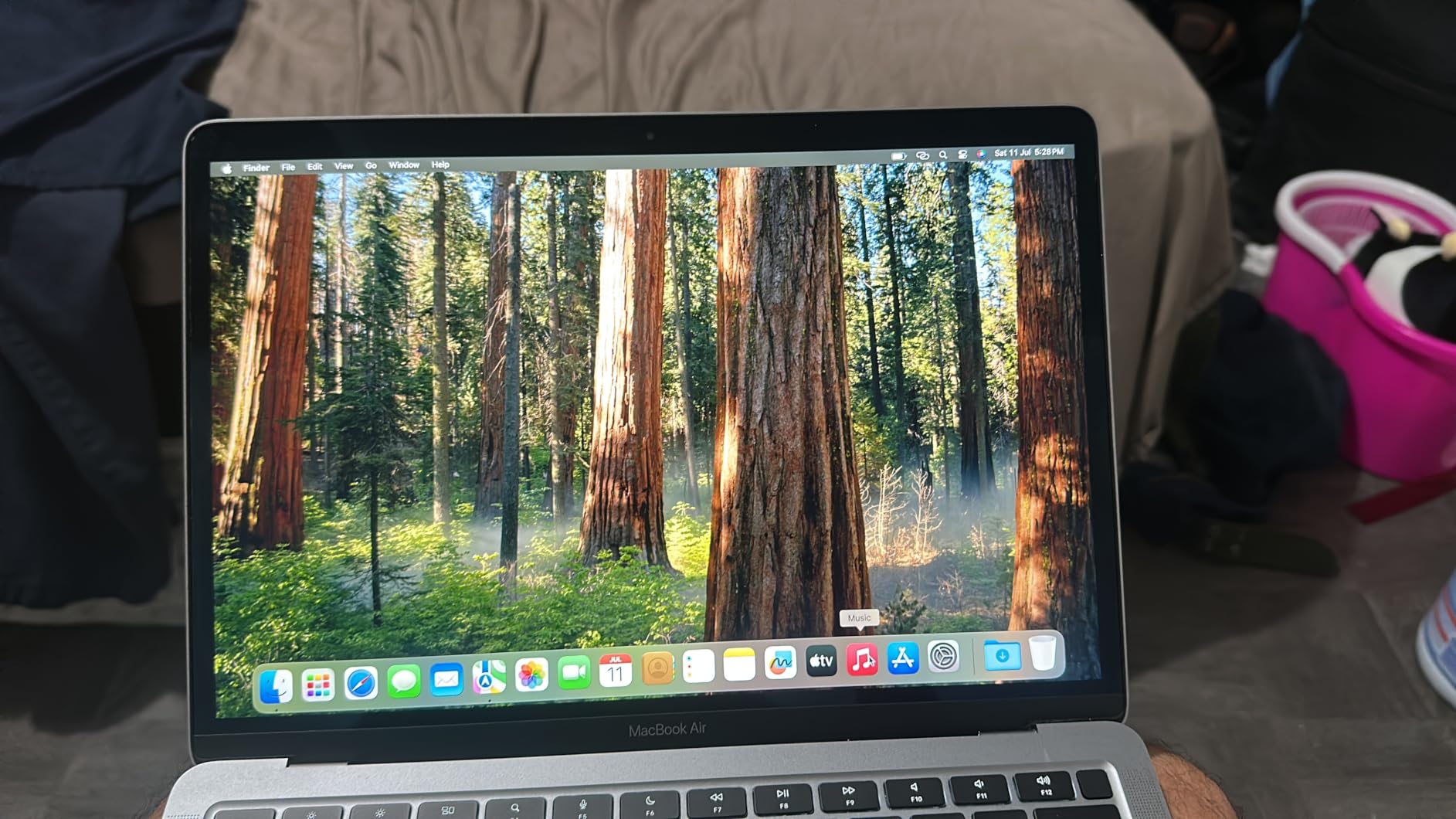 Late 2020 Apple MacBook Air with Apple M1 Chip (13.3 inch, 8GB RAM, 128GB SSD) Space Gray (Renewed) customer photo 1