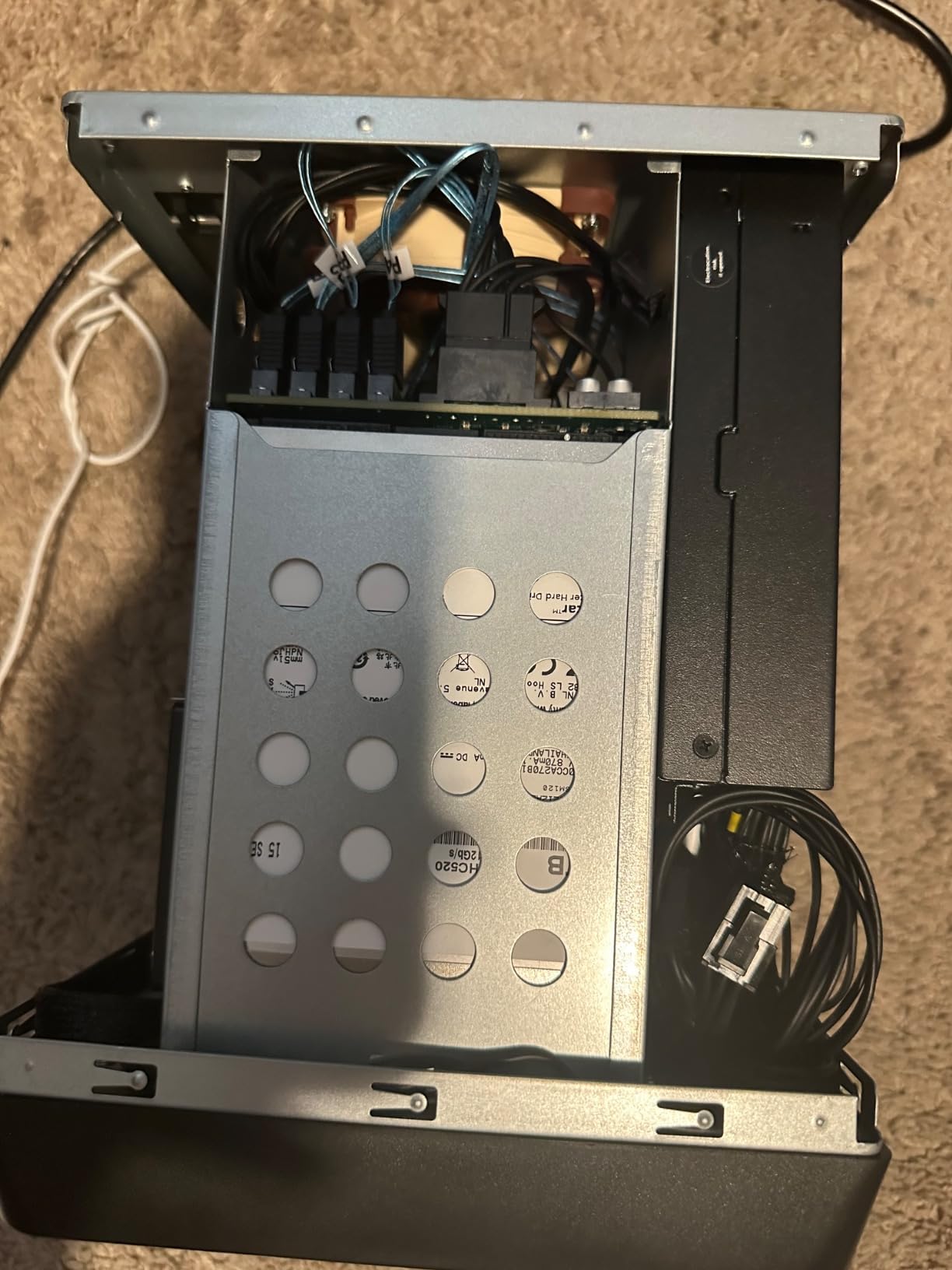 4 + 1 Bay DIY NAS Case, 4 x 2.5″ / 3.5″ Tray + 1 x 2.5″ Internal Bay. MB ITX. PSU Flex. Front USB 3.0 8cm Chassis Fan Hot Swap Backplane. Network Attached Storage Private Cloud Enclosure. customer photo 1