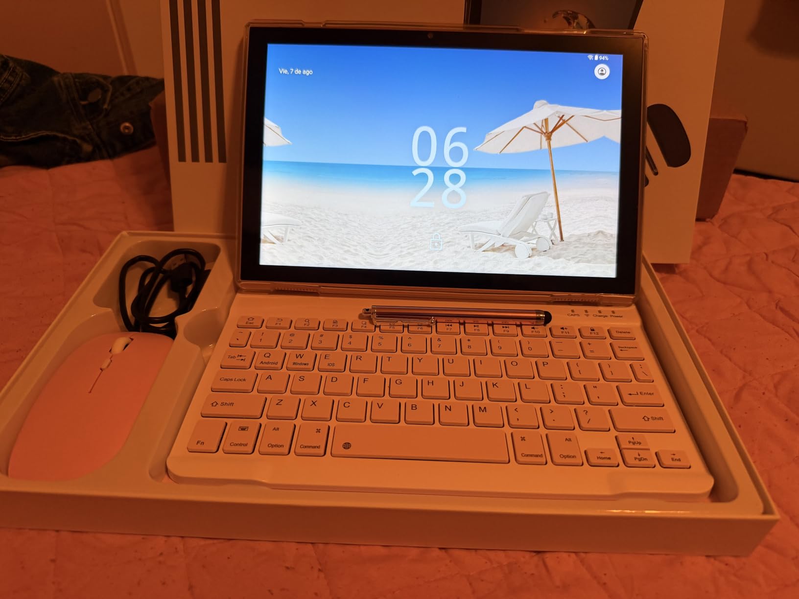 10 inch Tablet 2 in 1 Android 15 Tablets with Keyboard, 10