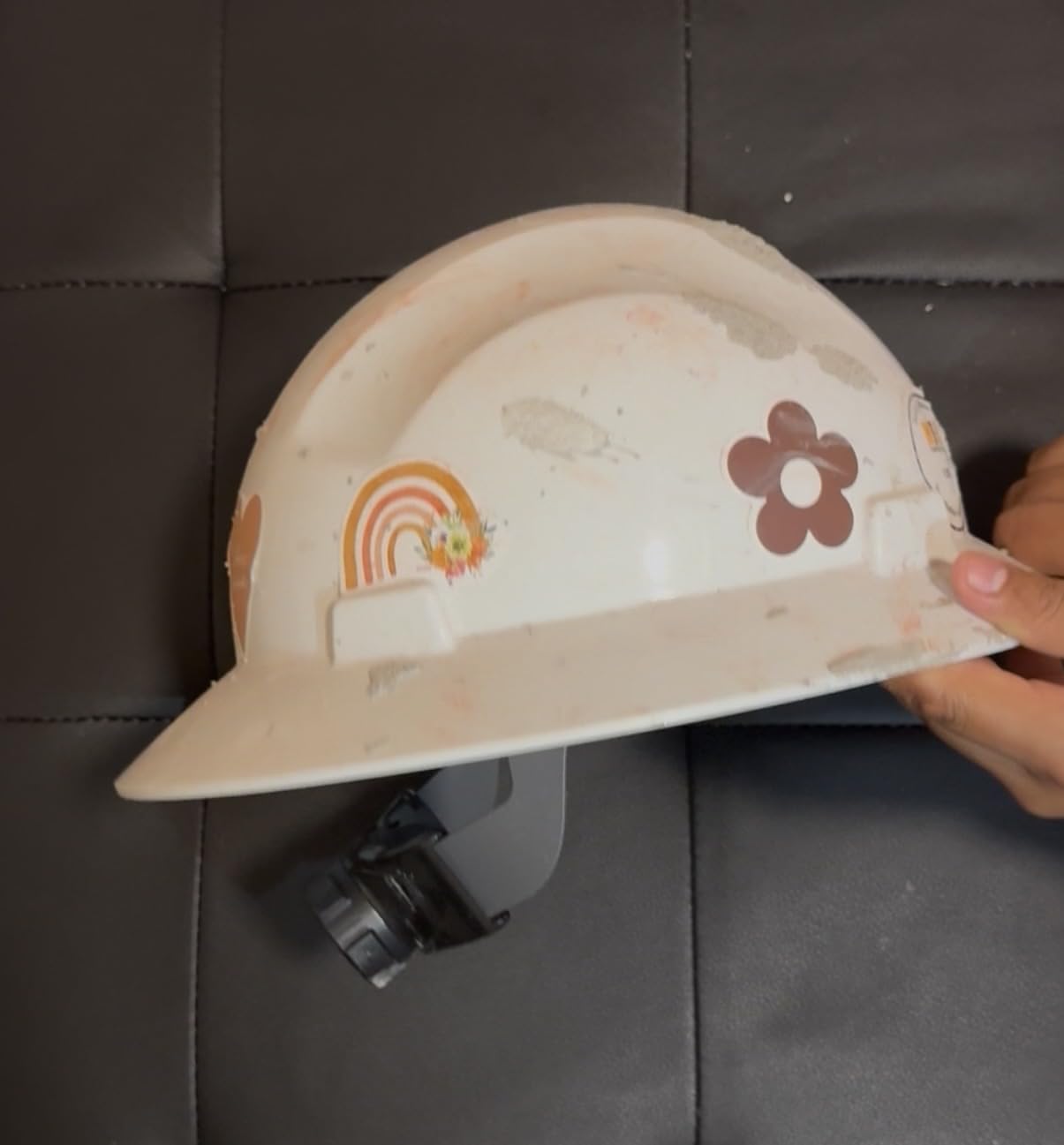PACIFIC PPE Full Brim Hard Hat, OSHA Construction Safety Helmet Certified to ANSI Z89, 4 Point Adjustable Ratchet Suspension, Class E, G & C, White customer photo 1