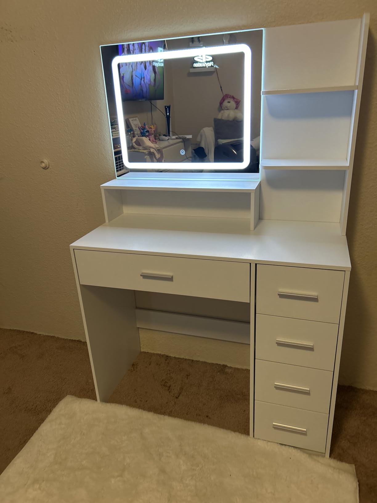 Quimoo Large Vanity Desk with LED Lighted Mirror & Power Outlet,Makeup Vanity Table with 7 Drawers,4 Shelves and 5 Hooks,Vanity Table, Vanity Desk Set for Bedroom,Bathroom,White customer photo 2