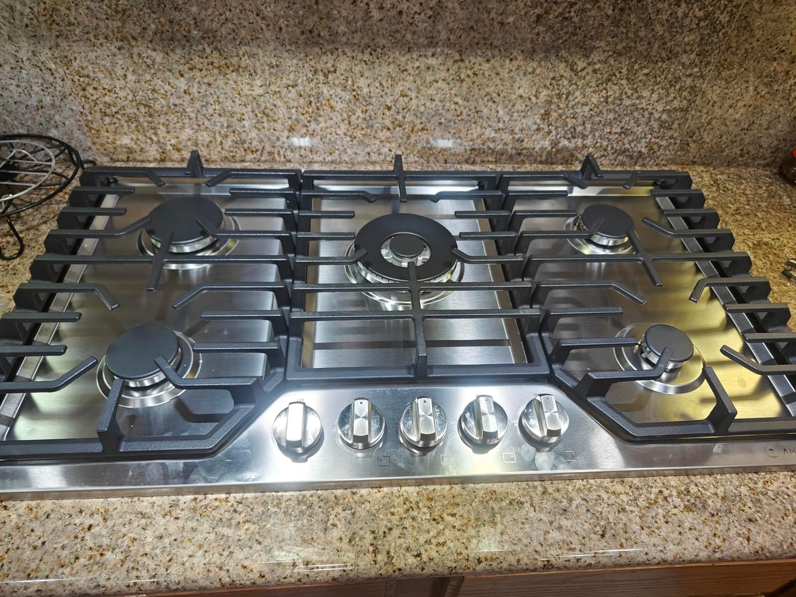 AMZCHEF 36 Inch Gas Cooktop with Griddle, 5 Italy SABAF Sealed Burners customer photo 2
