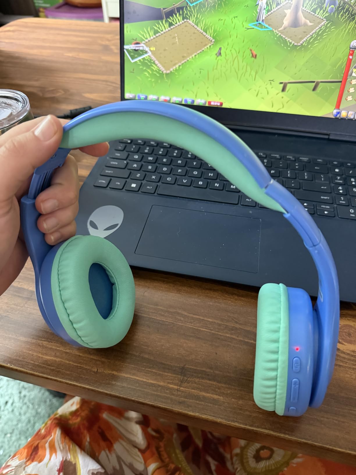 JoySpark Kids Bluetooth Headphones Over-Ear, 60Hrs, Built-in Mic-Purple customer photo 1