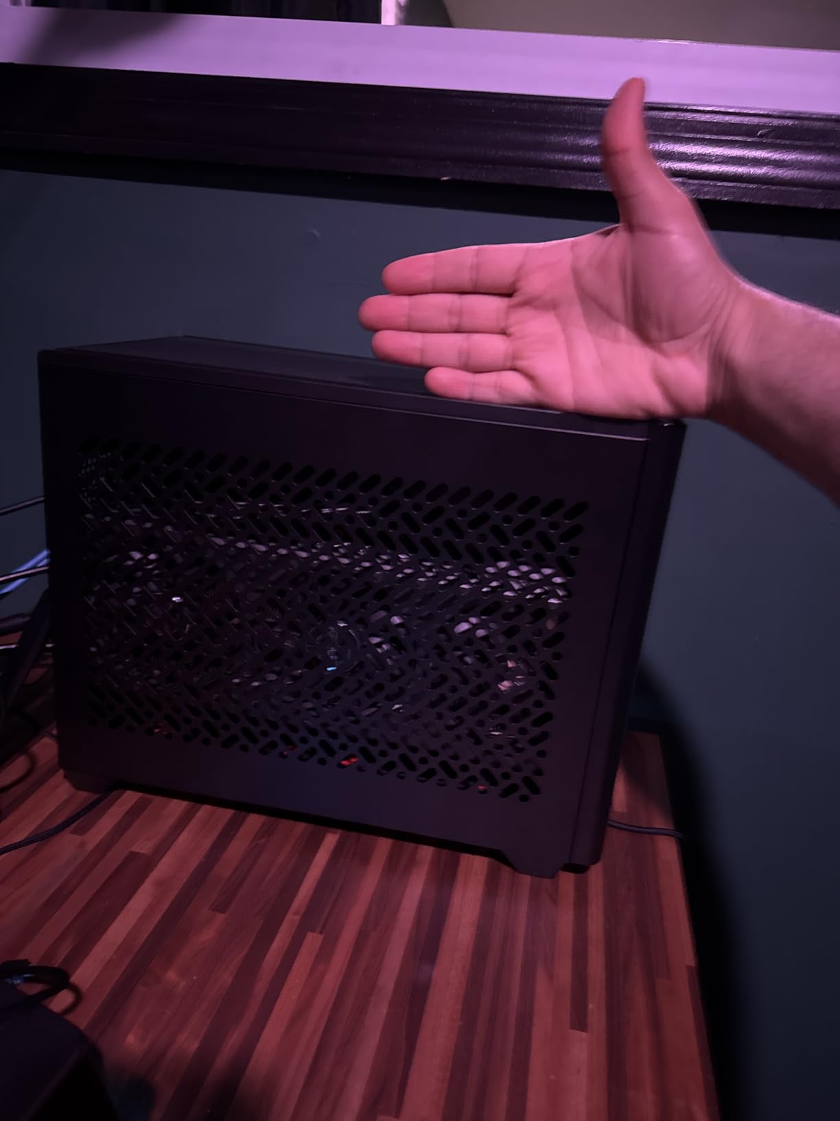 Cooler Master NR200P V2 Mini-ITX PC Case Ready, SFX Fit PSU Ready to Install, 280mm AIO Support, 357mm Vertical GPU Mount, Designed Ready Nvidia RTX 5090 | AMD RX 9070 XT, Tempered Glass, DIY customer photo 2