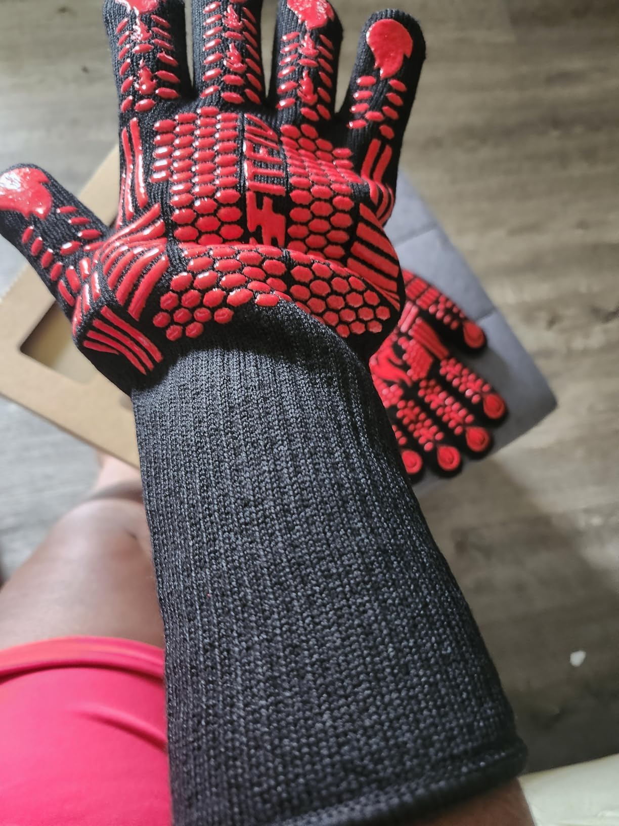 BBQ Gloves, 1472°F Heat Resistant with Silicone Grip Oven Mitts customer photo 2