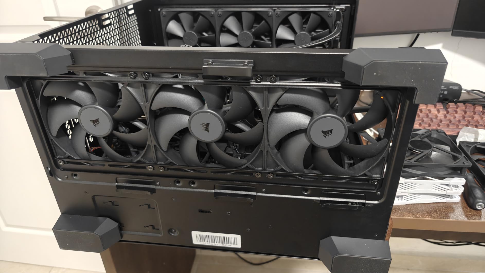 CORSAIR RS140 140mm PWM Fans – Daisy-Chain Connection – Low-Noise – Magnetic Dome Bearing – Dual Pack – Black customer photo 1