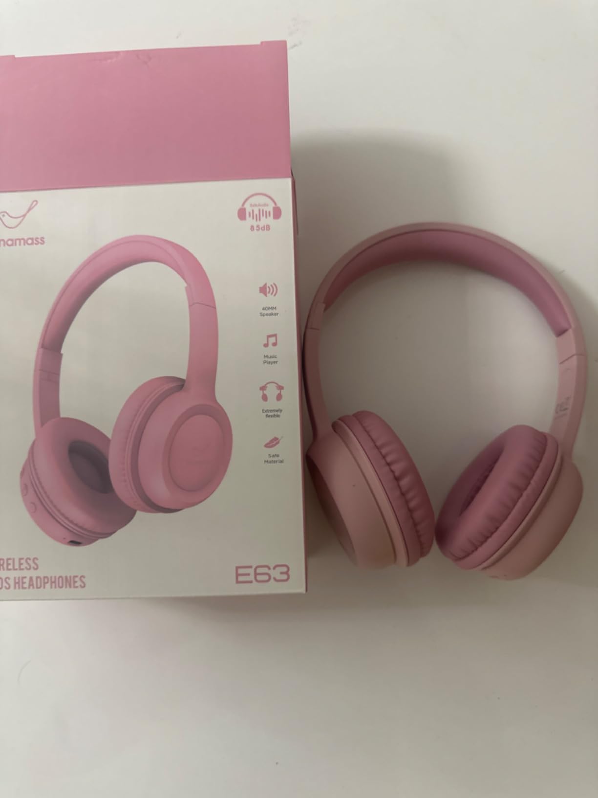vinamass Kids Bluetooth Headphones,Kids Headphones Wireless with 85dB Volume Limiter, 30H Playtime, Adjustable Headband,Over-Ear Headphone for Kid School Online Class Travel(Purple) customer photo 2